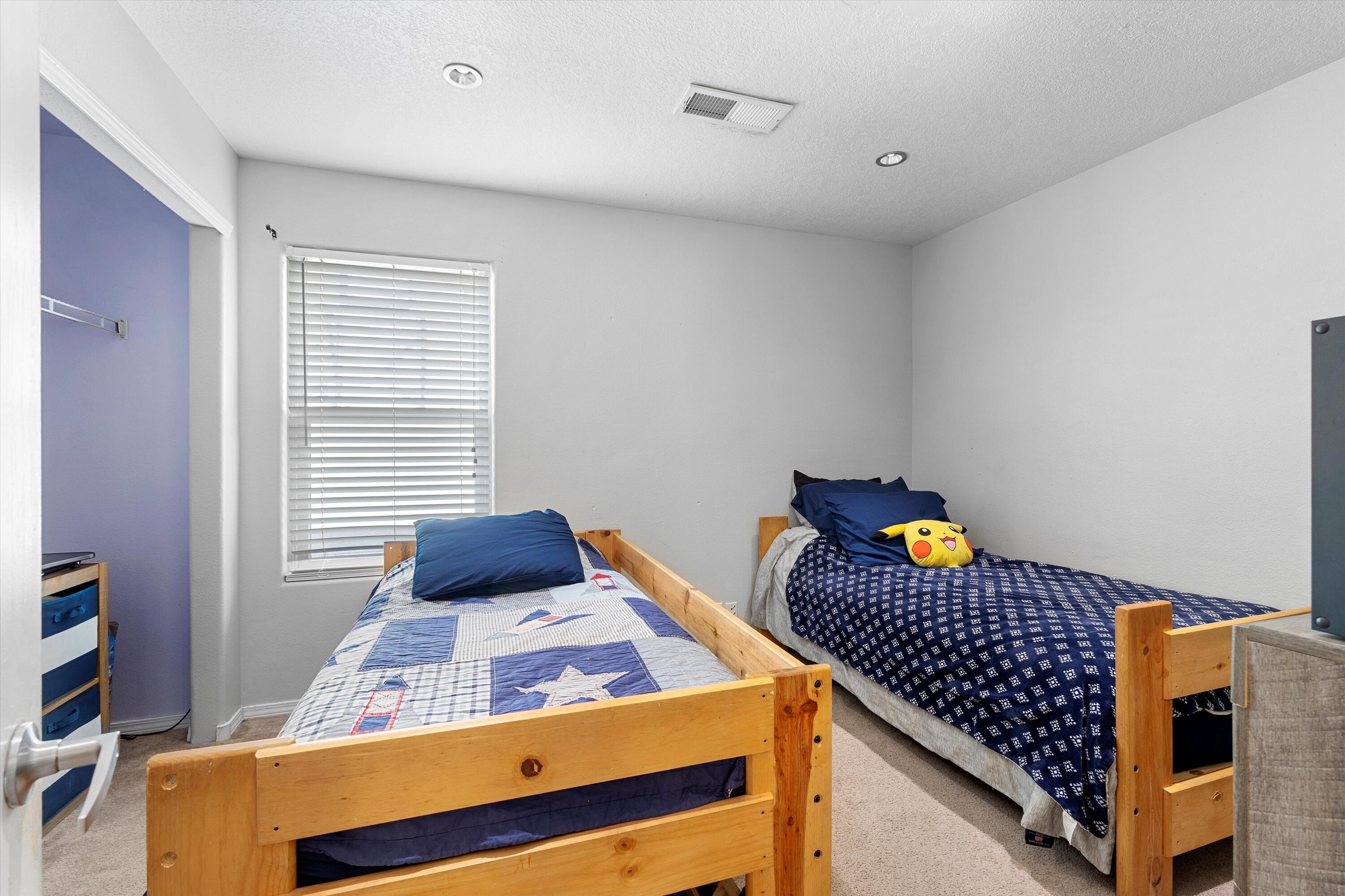 5904 NIGHT SHADOW Avenue NW