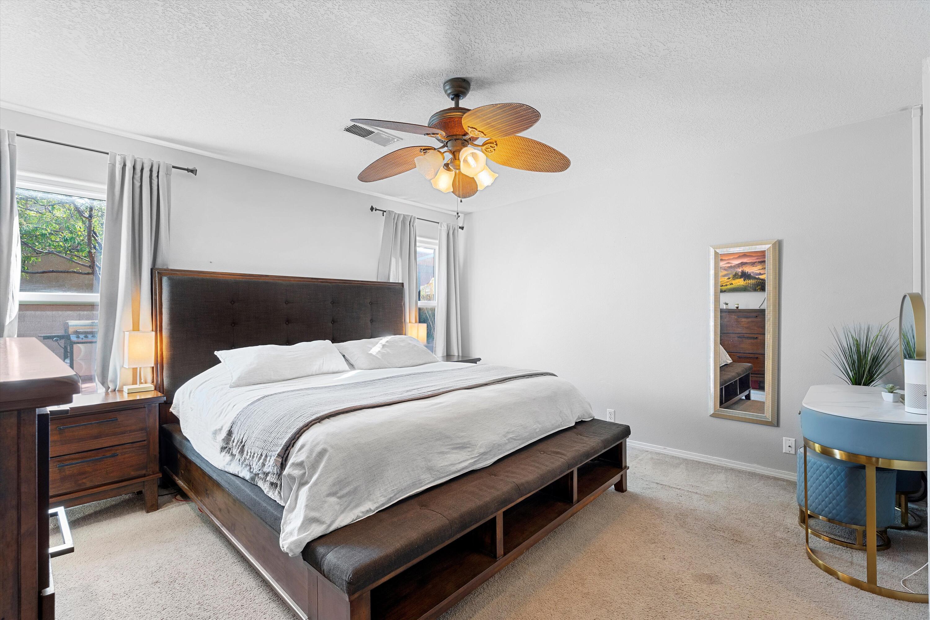 5904 NIGHT SHADOW Avenue NW