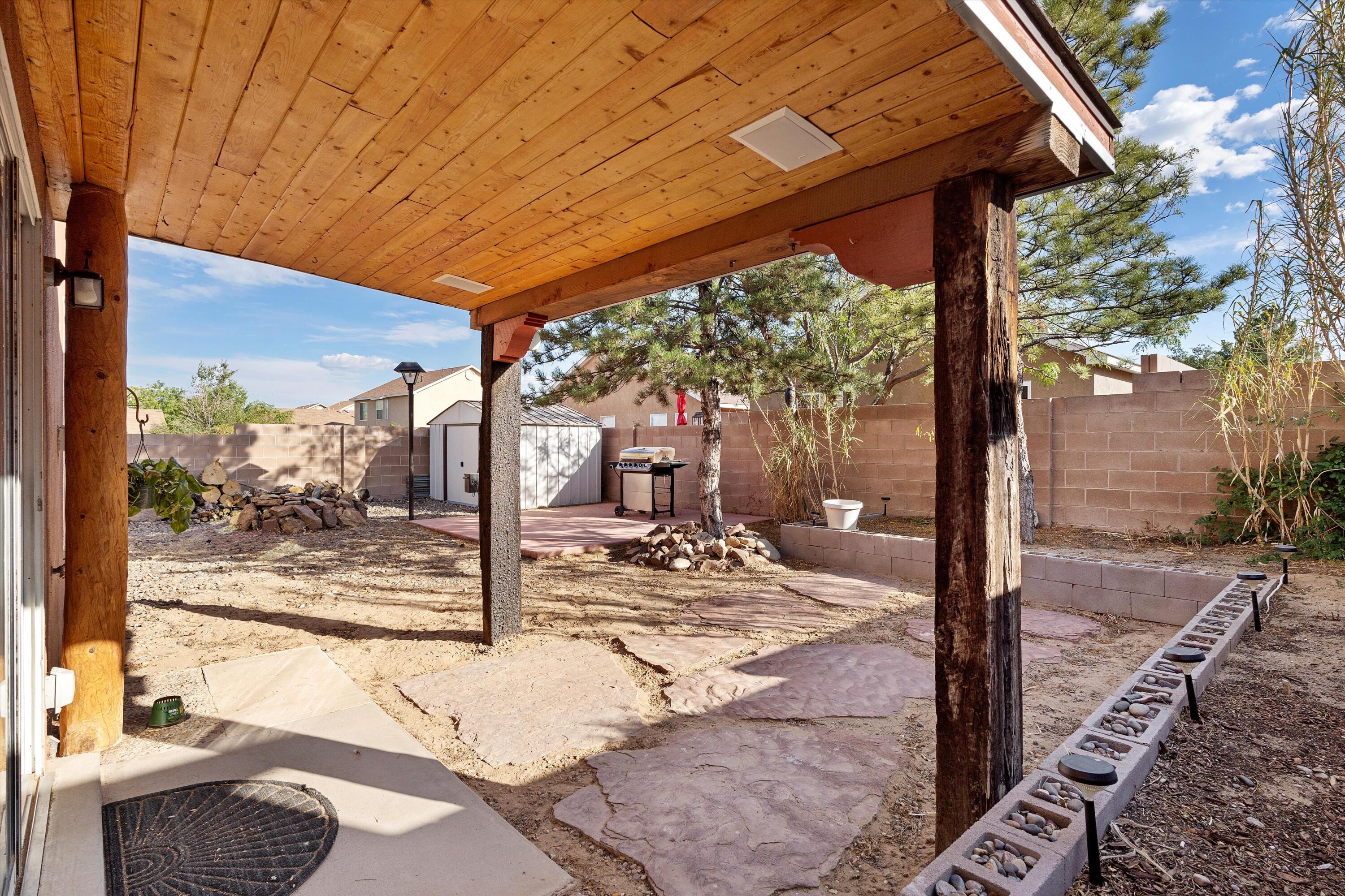 5904 NIGHT SHADOW Avenue NW