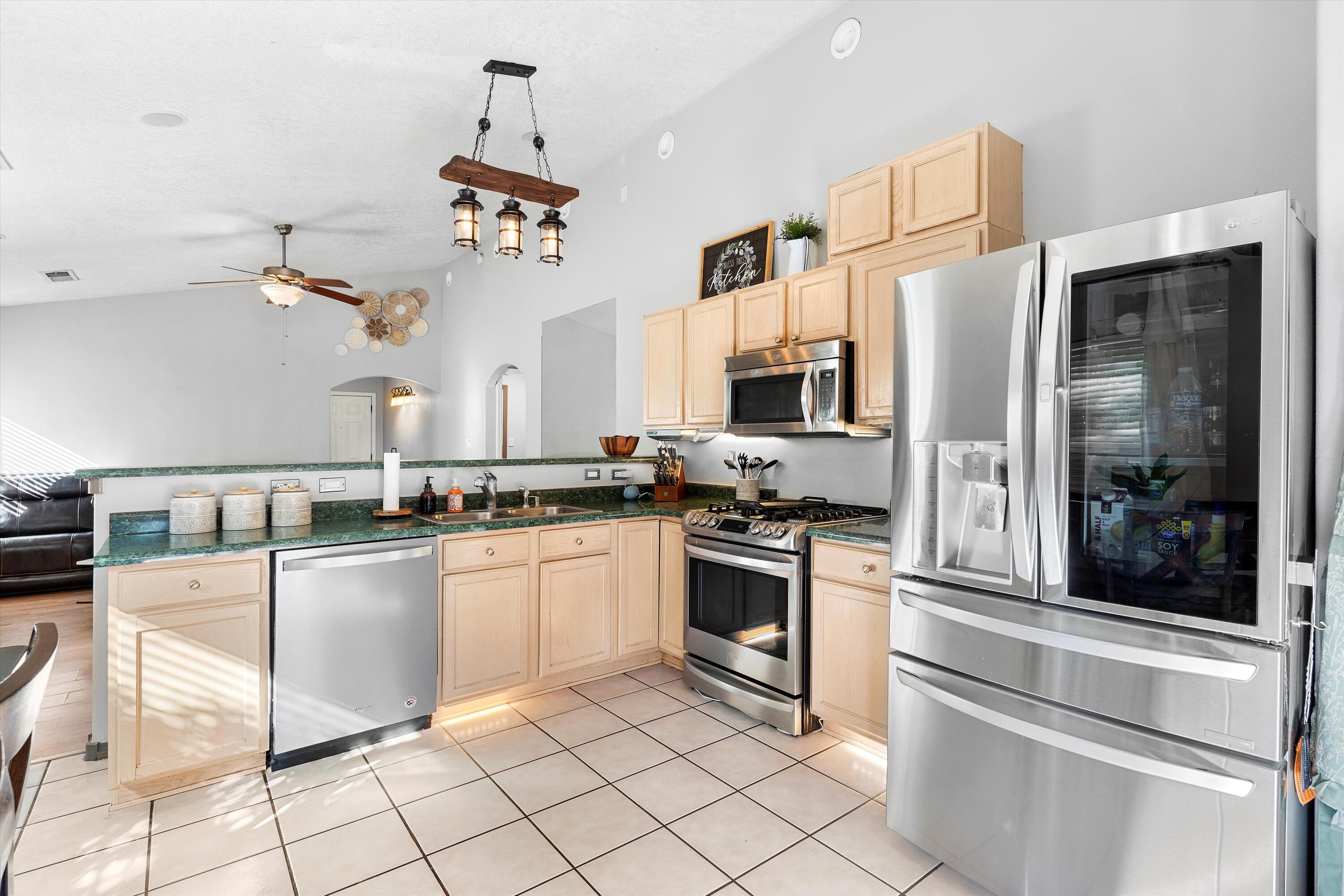 5904 NIGHT SHADOW Avenue NW