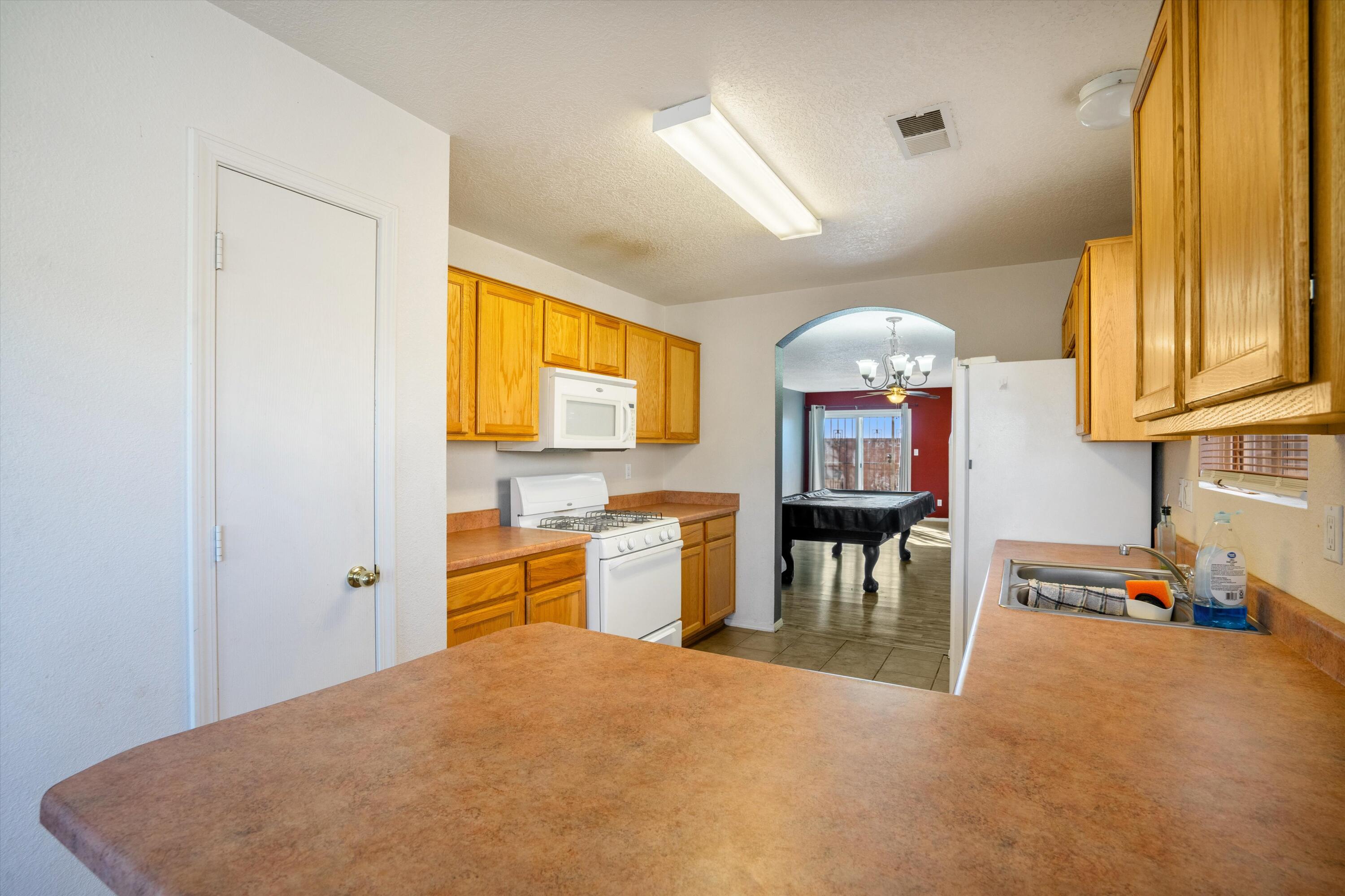 8432 LLANO VISTA Avenue SW