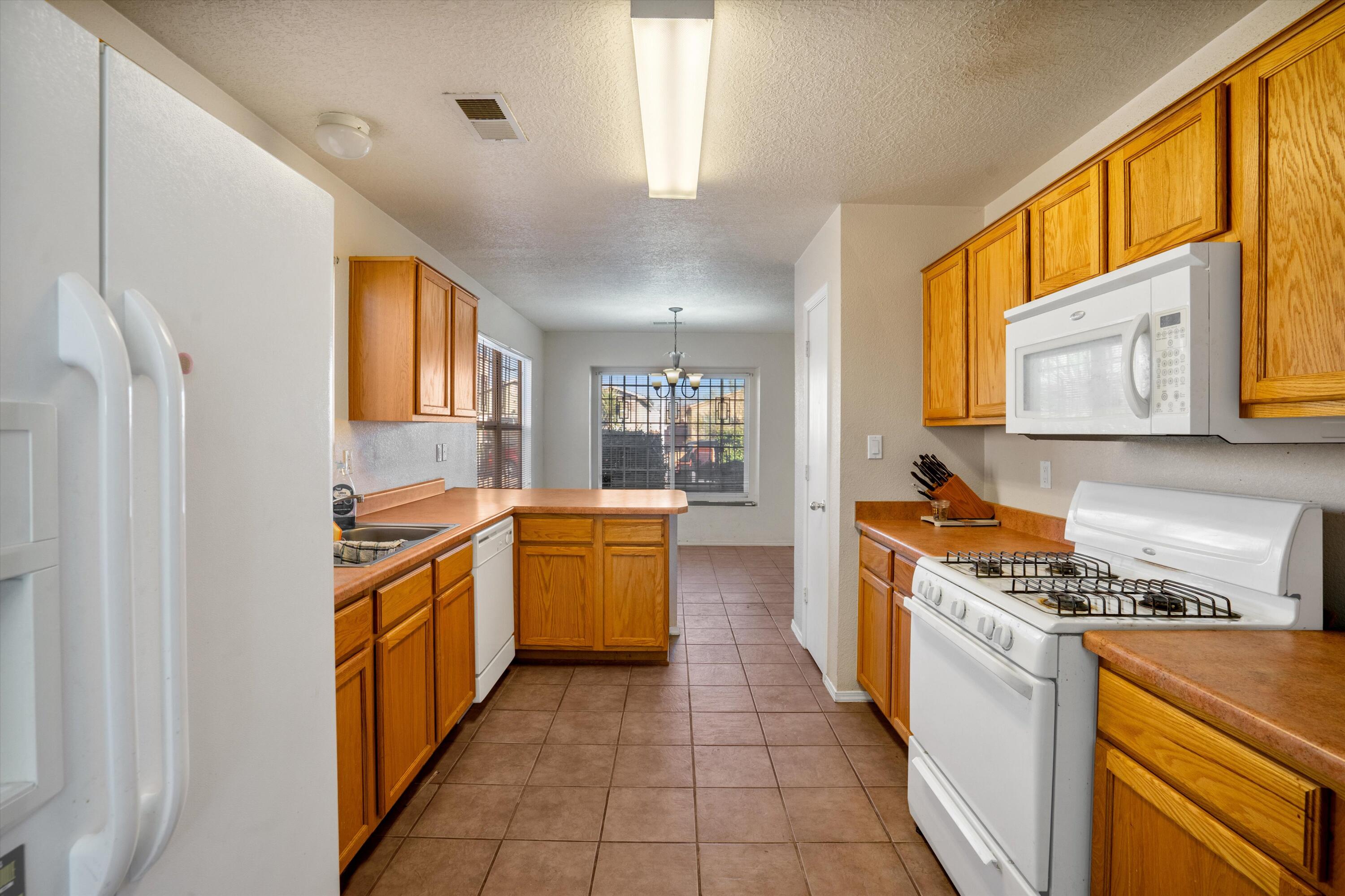 8432 LLANO VISTA Avenue SW