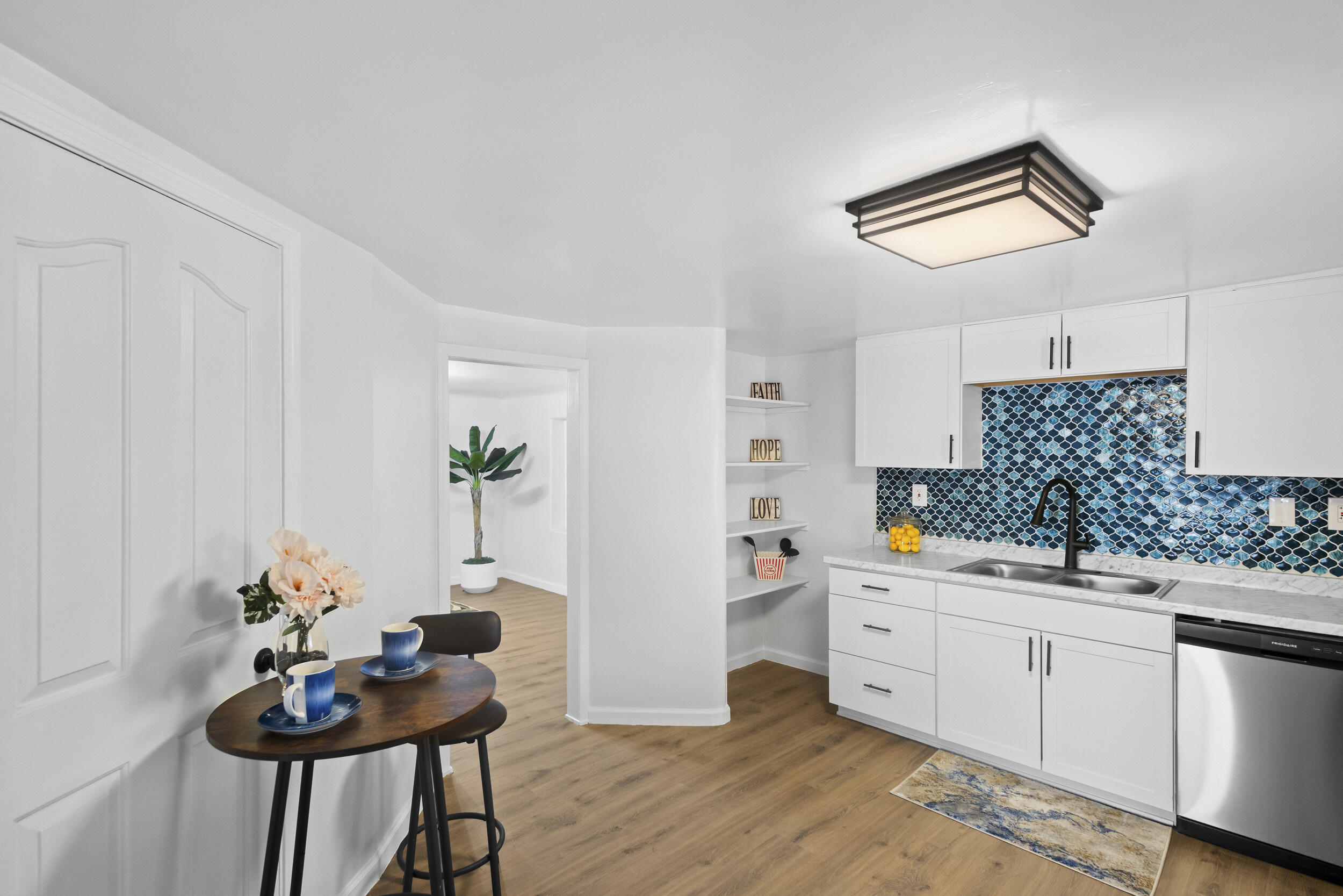1113 9TH Street SW