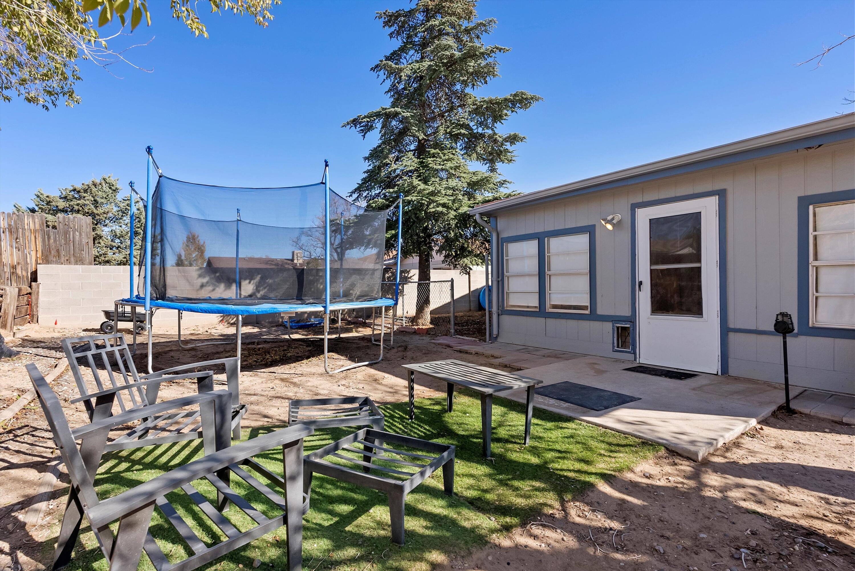 695 POLARIS Boulevard SE