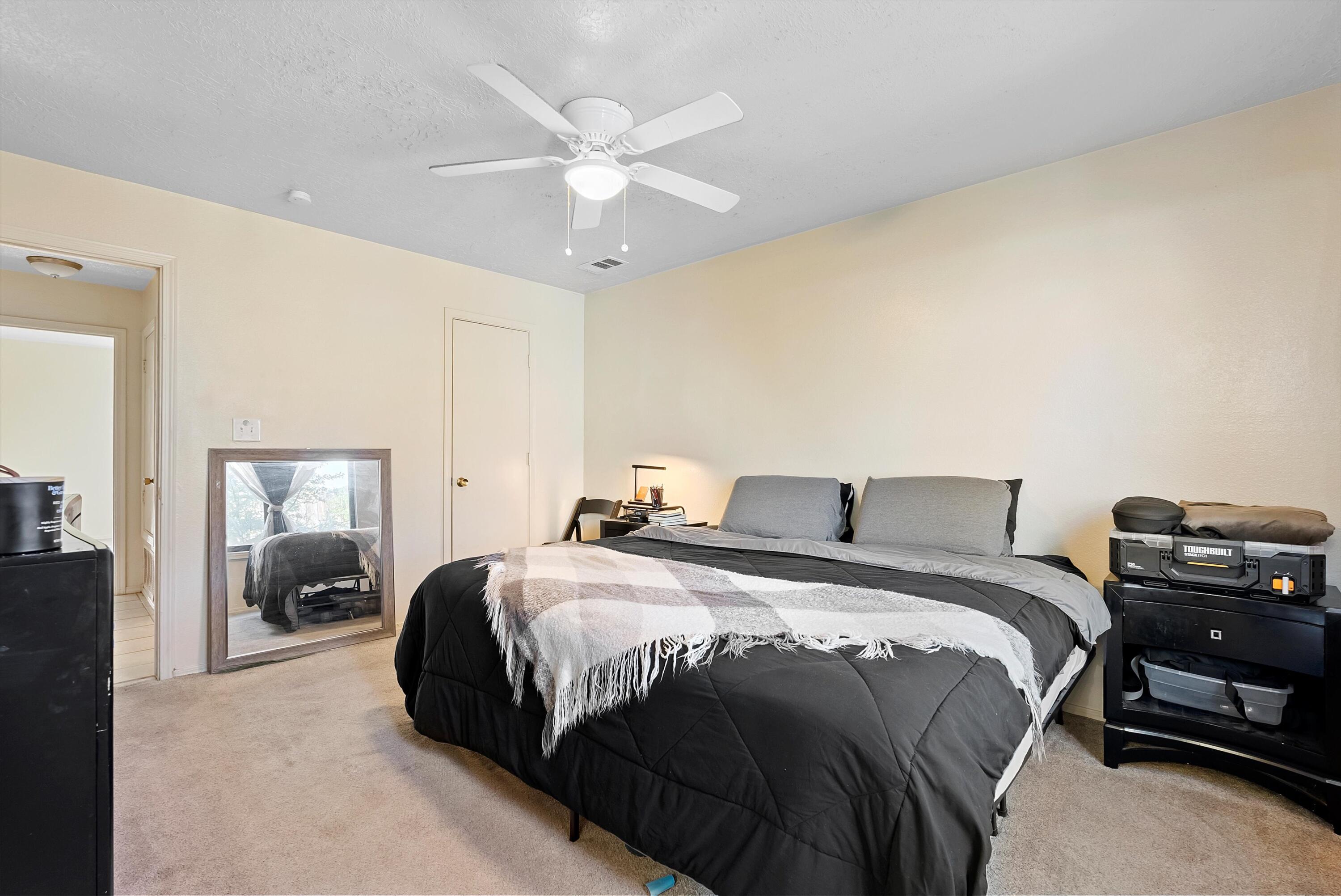 695 POLARIS Boulevard SE