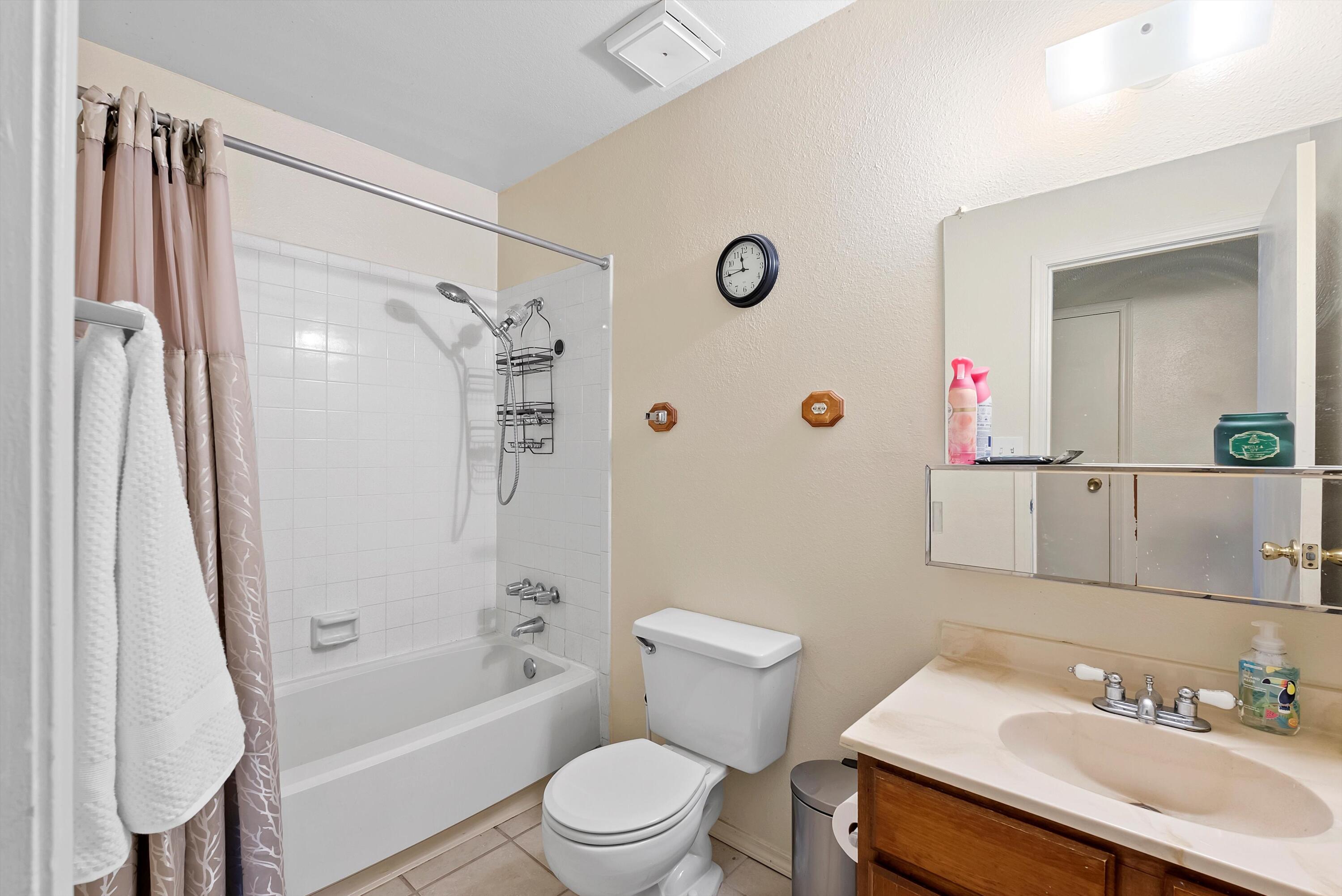 695 POLARIS Boulevard SE