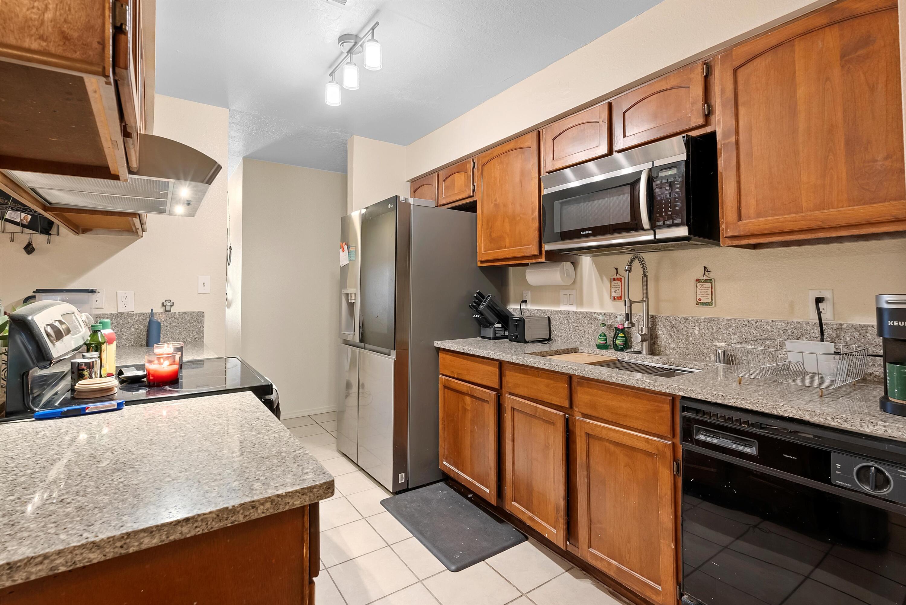 695 POLARIS Boulevard SE
