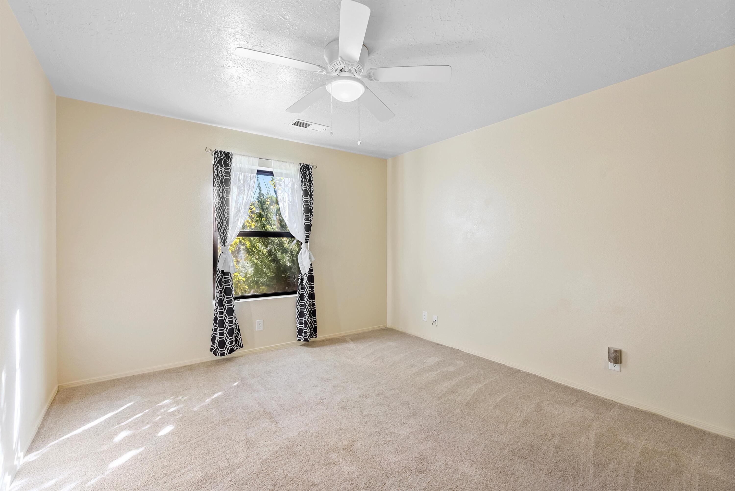 695 POLARIS Boulevard SE