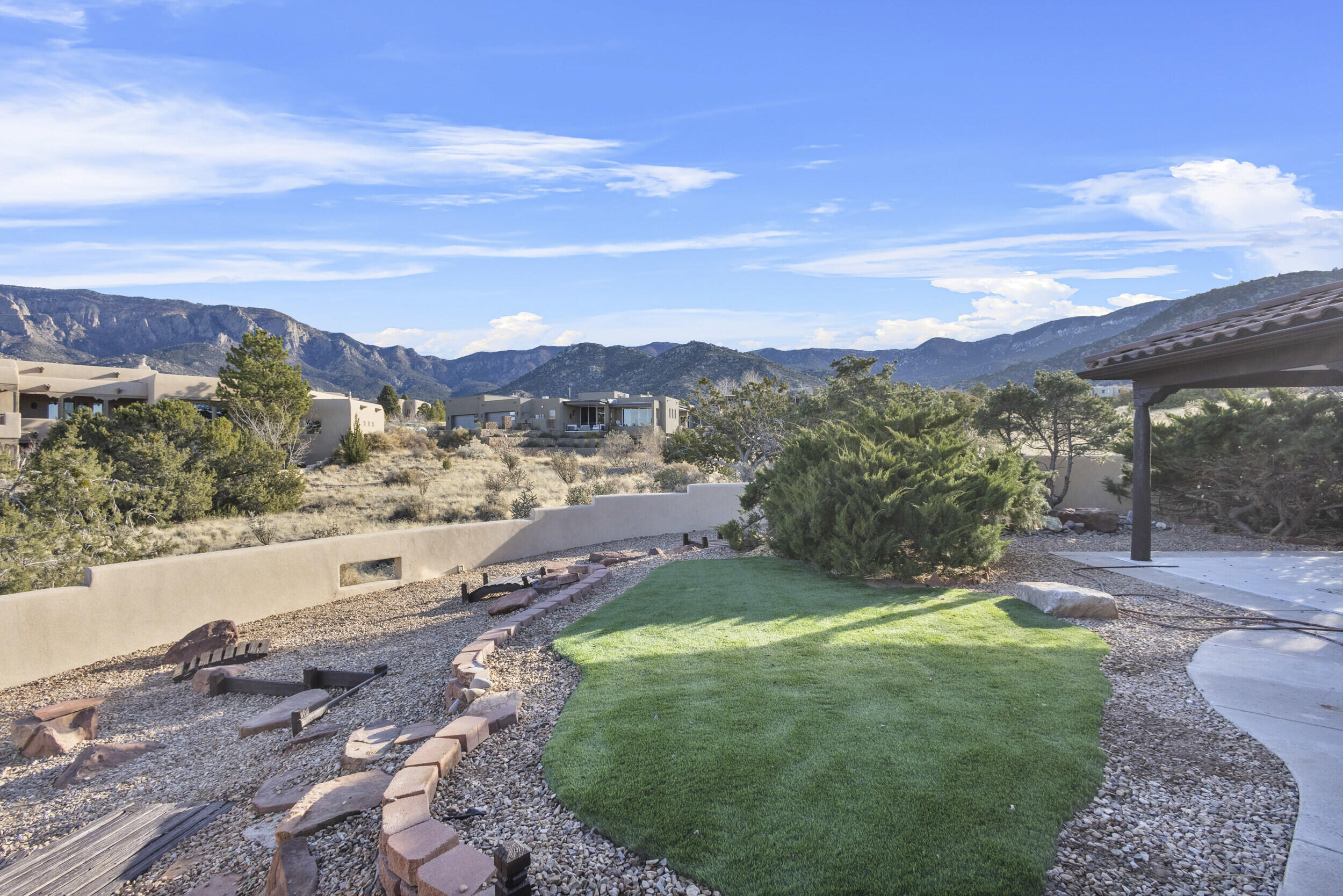 6208 Fringe Sage Court NE