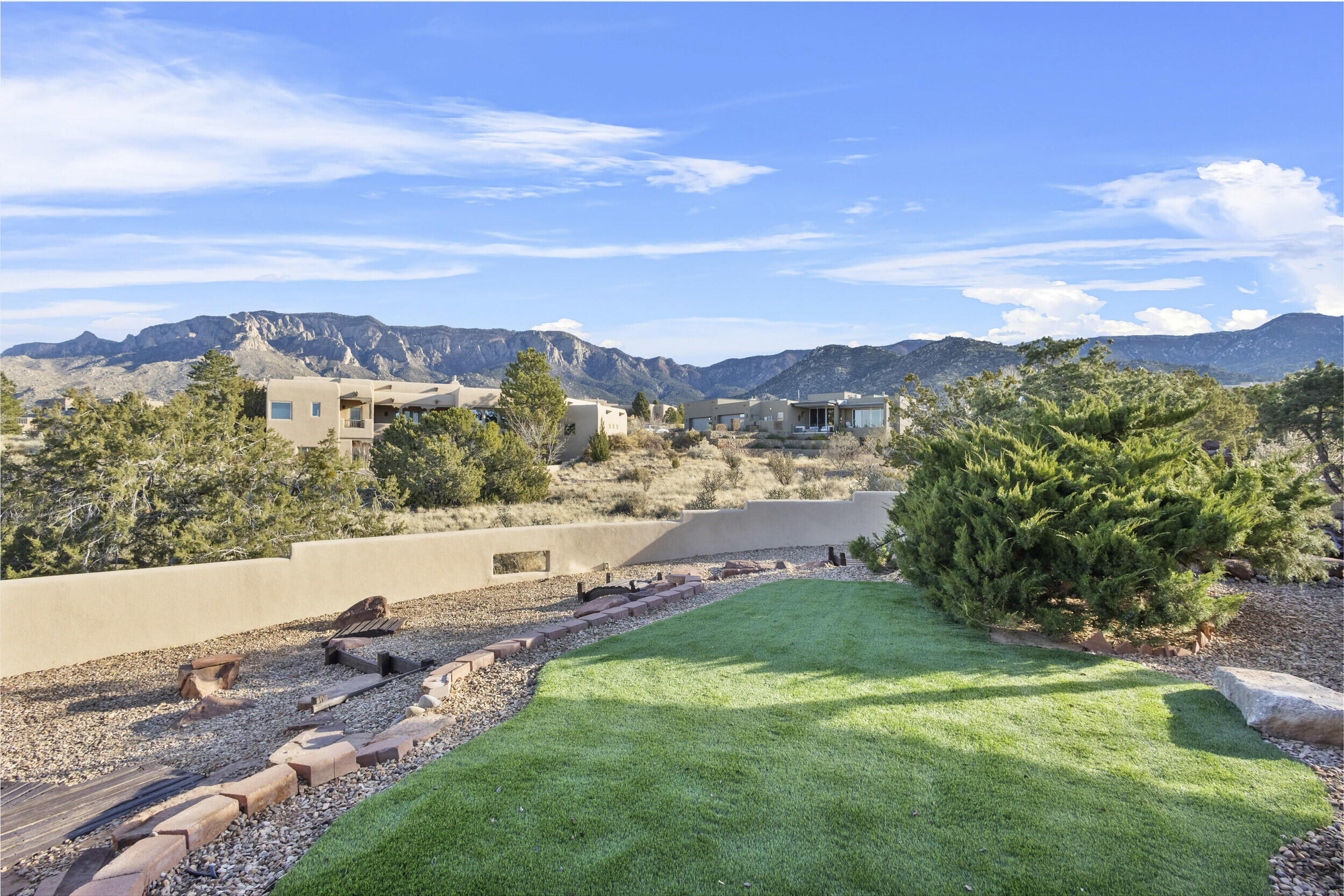 6208 Fringe Sage Court NE