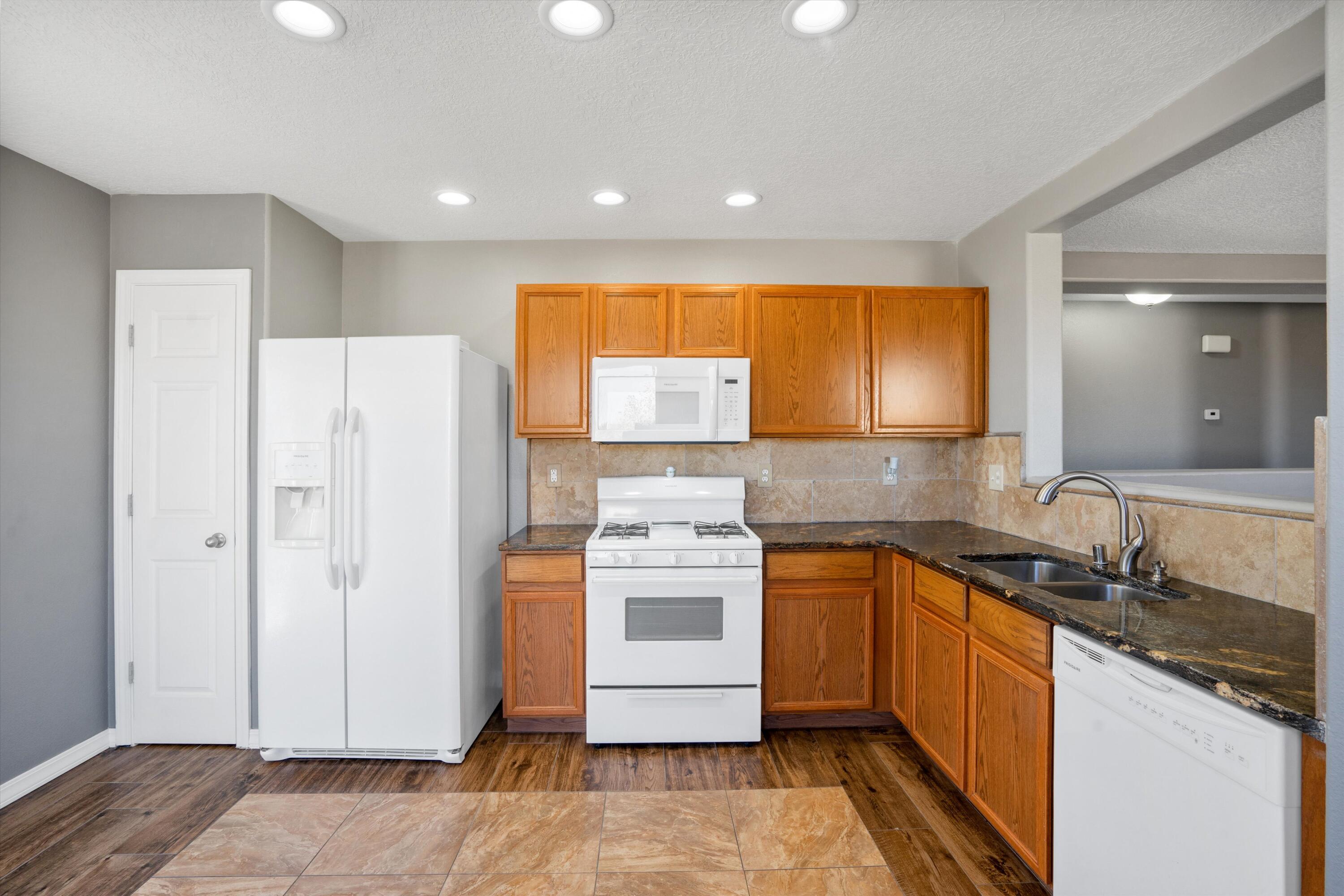 11112 FIESTA PARK Street NW