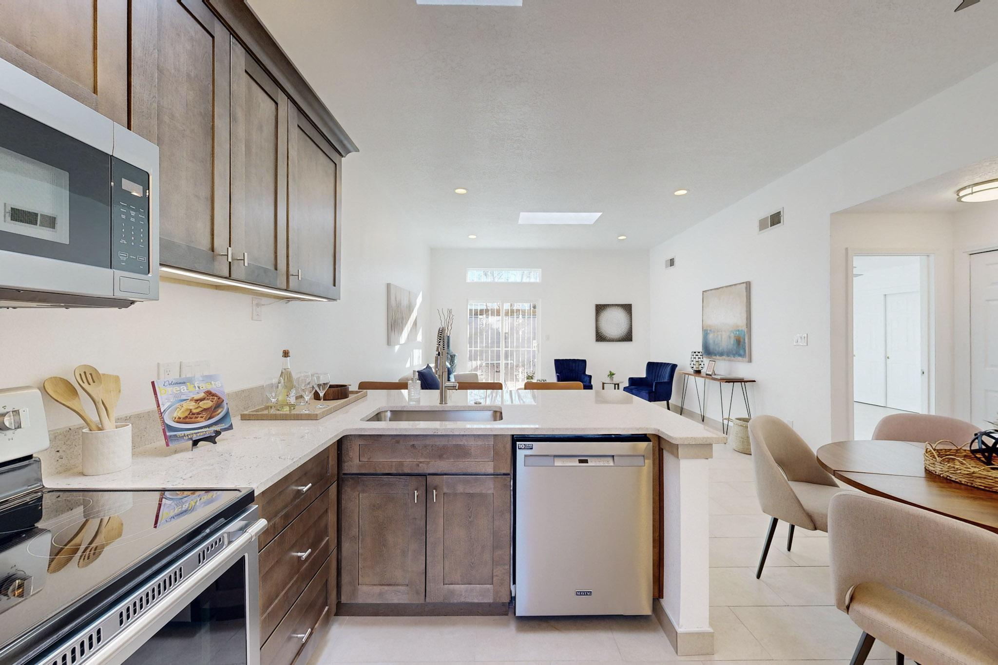 6104 BENT TREE Drive NW