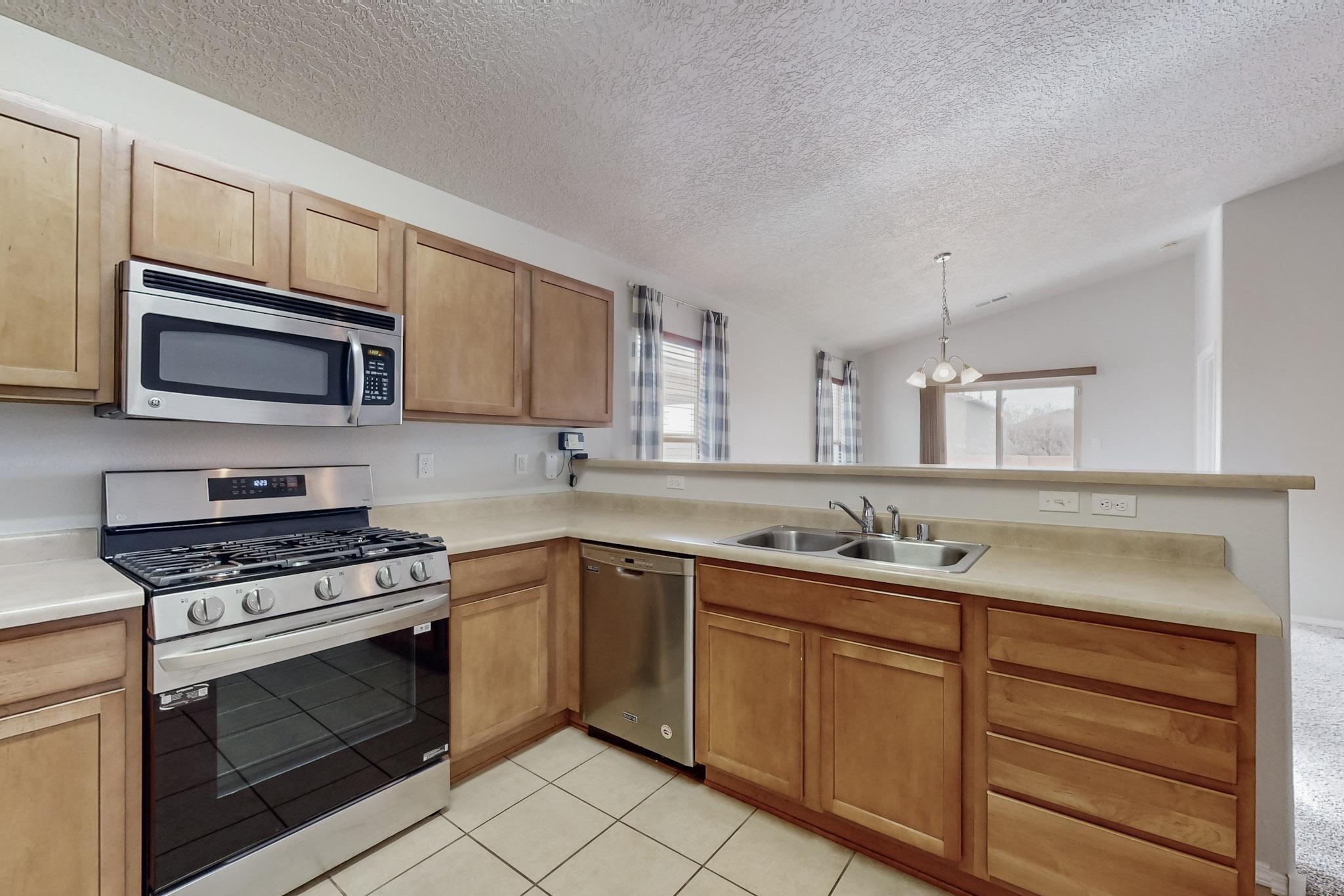 1147 DESERT SUNFLOWER Drive NE