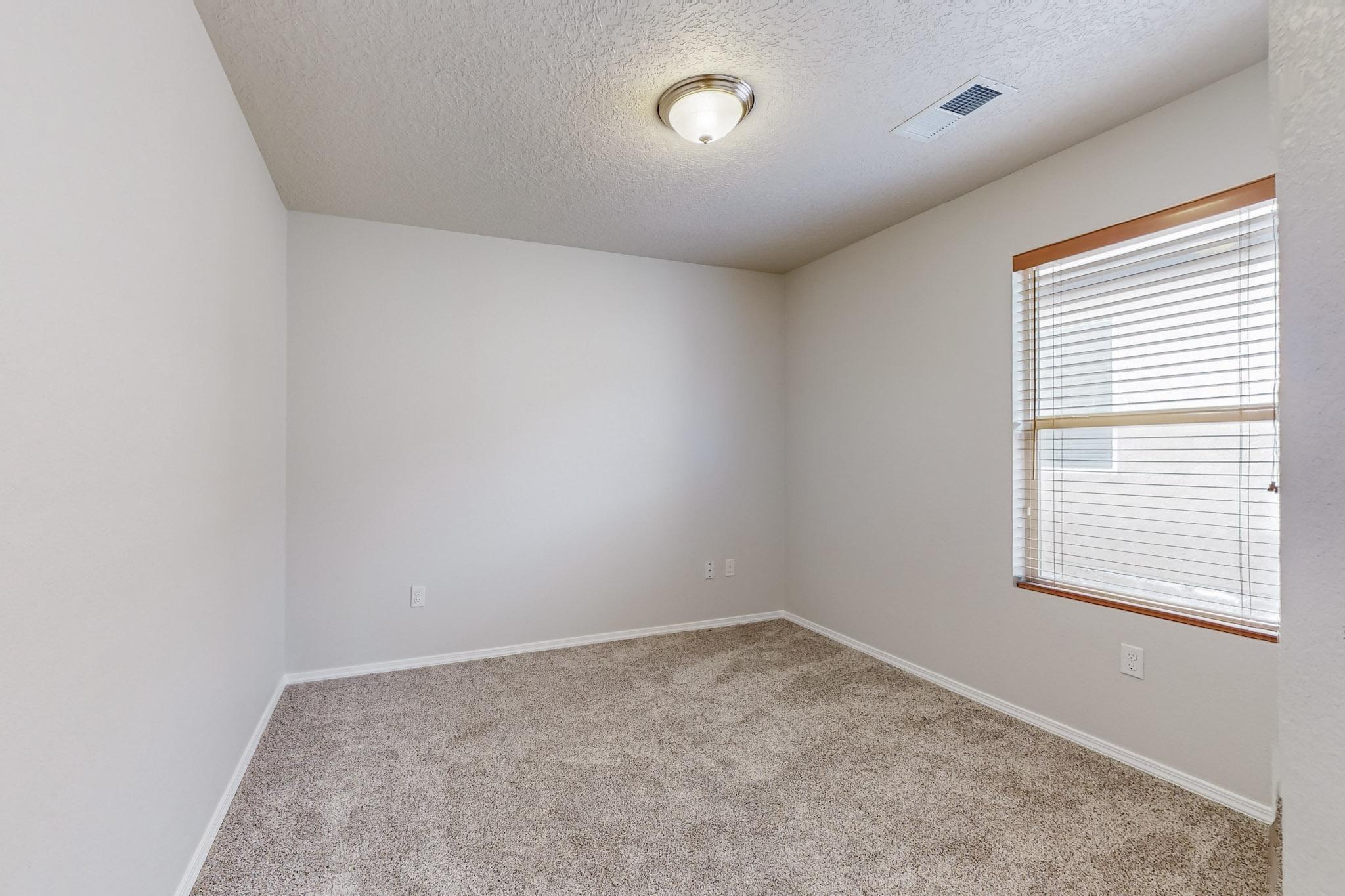 1147 DESERT SUNFLOWER Drive NE