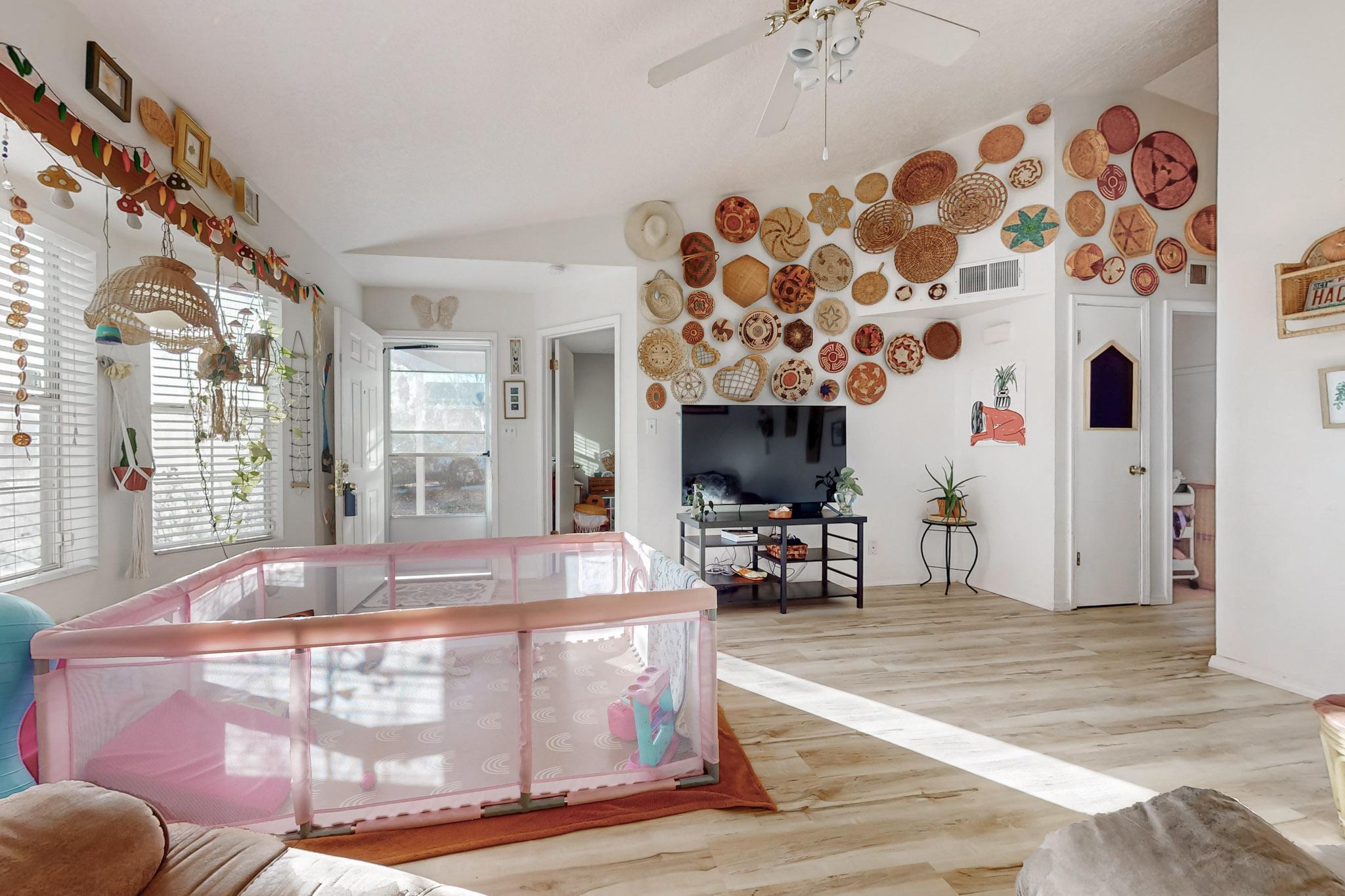 6523 AZUELO Avenue NW