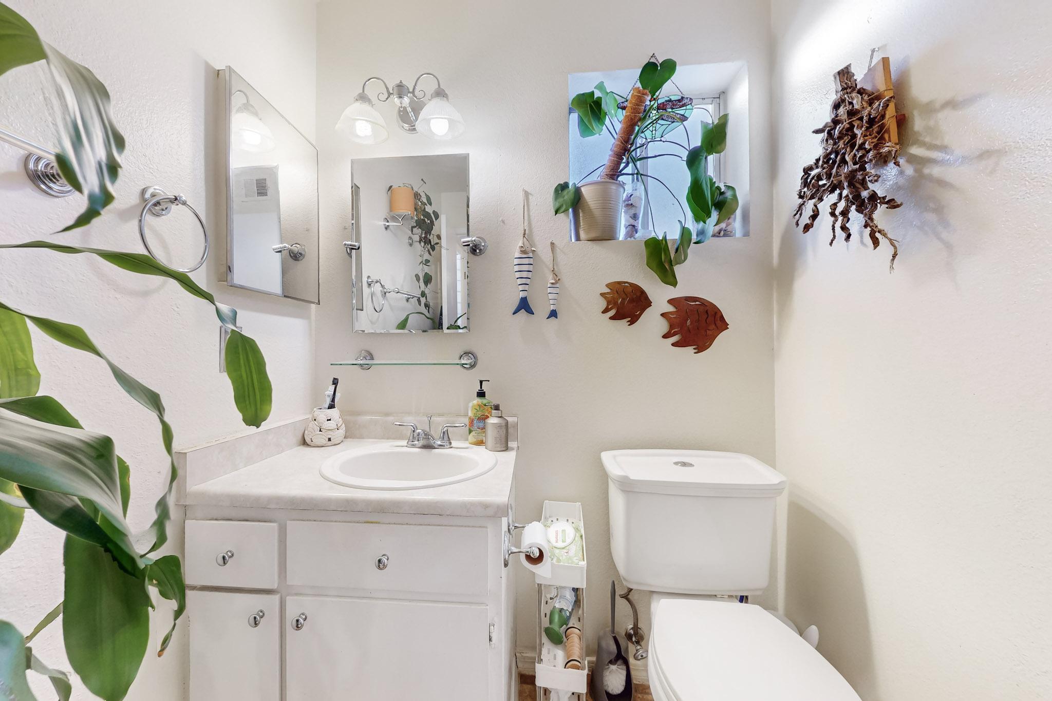 6523 AZUELO Avenue NW