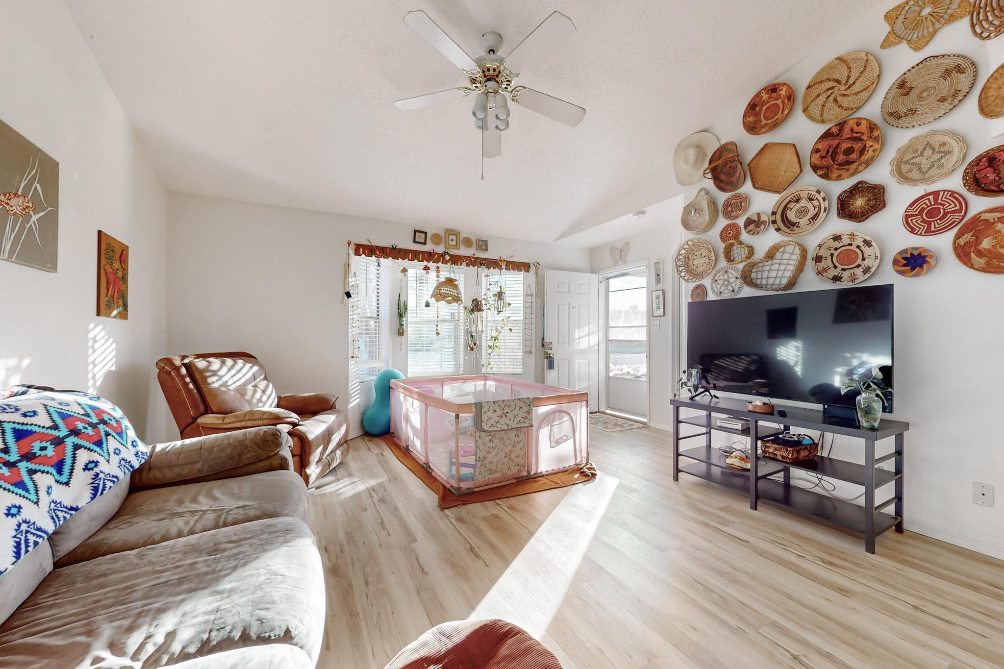 6523 AZUELO Avenue NW