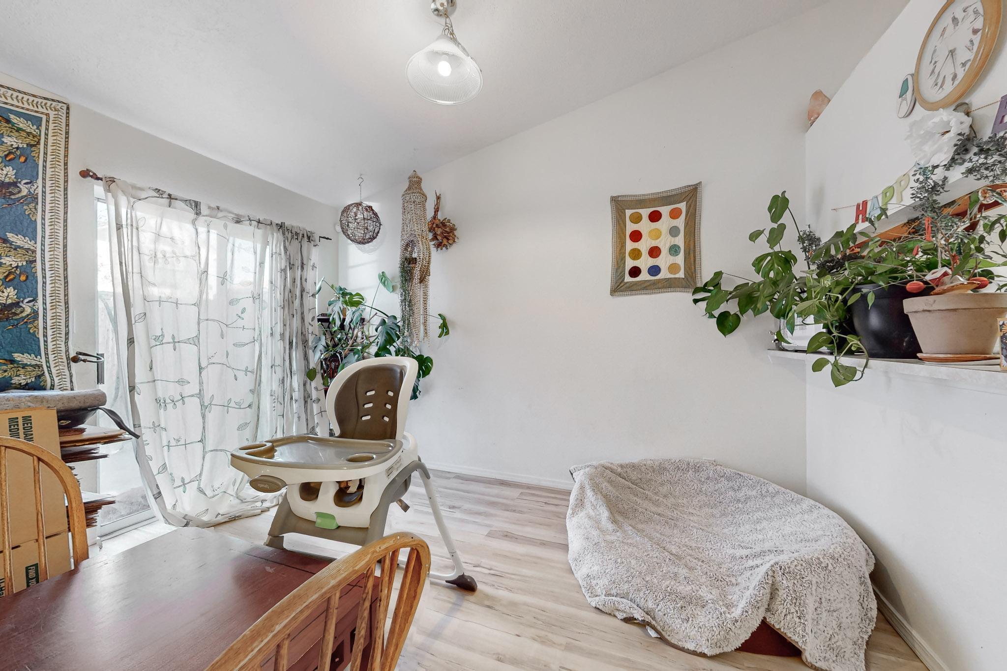 6523 AZUELO Avenue NW