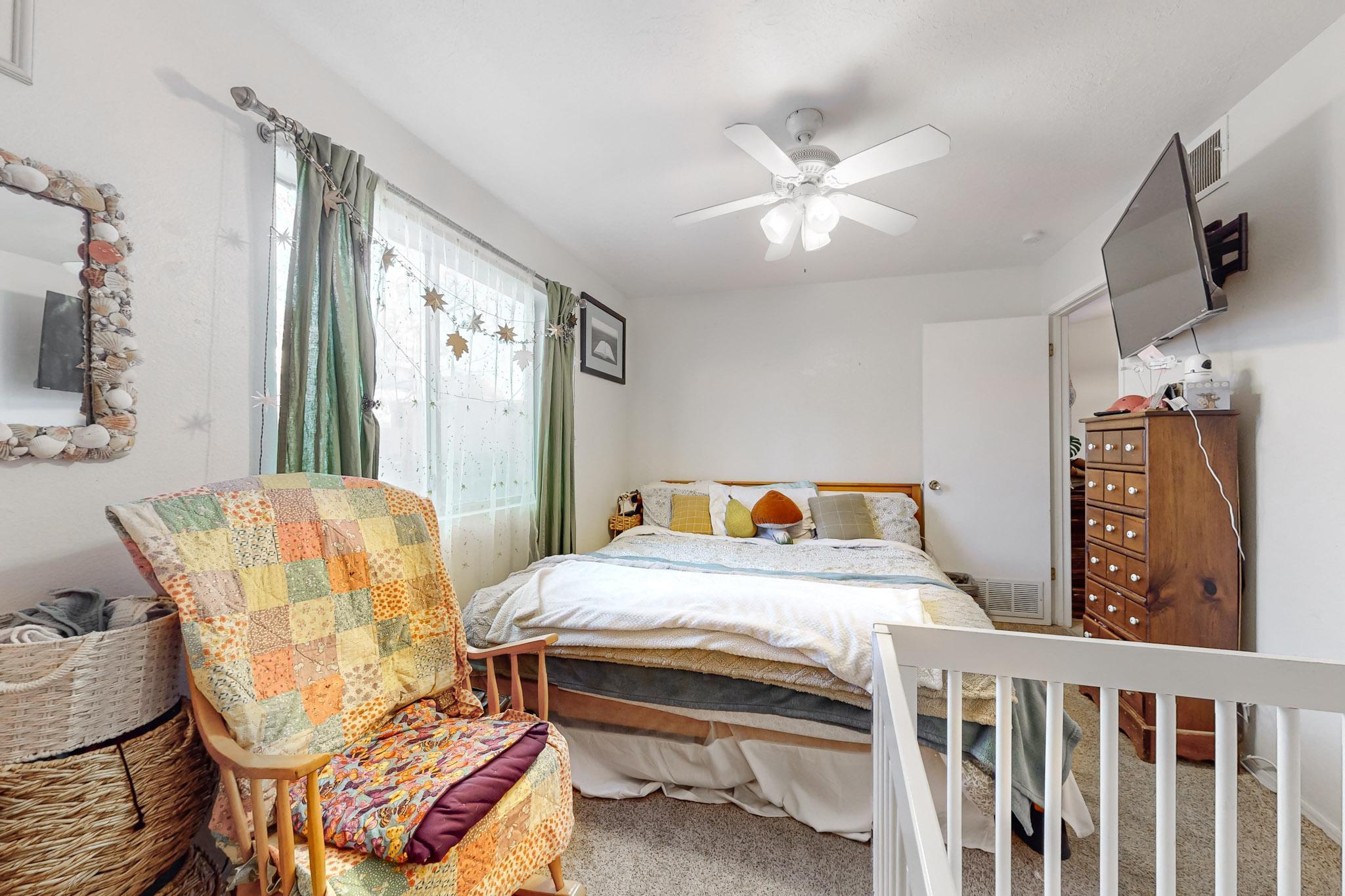 6523 AZUELO Avenue NW