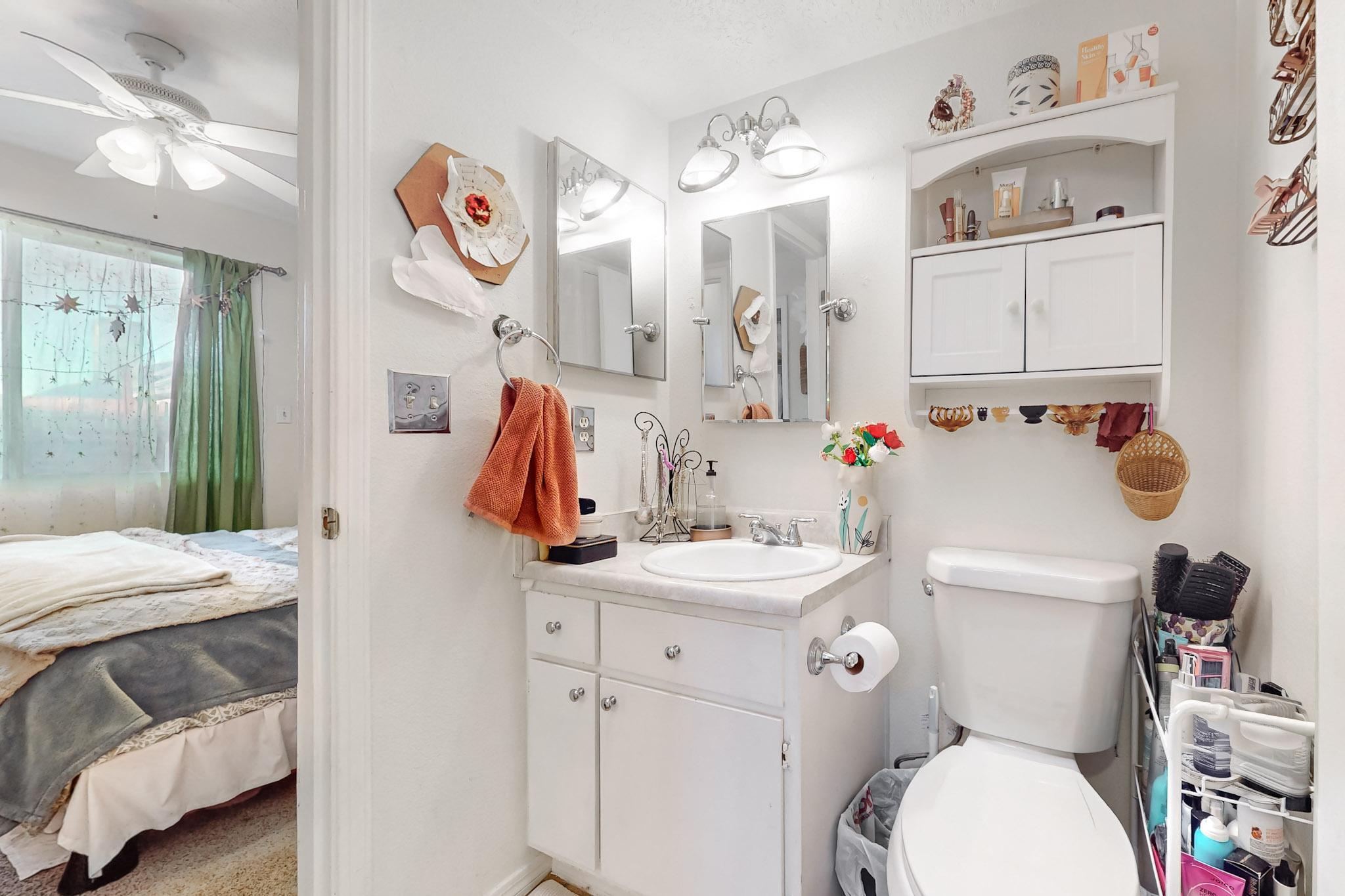 6523 AZUELO Avenue NW