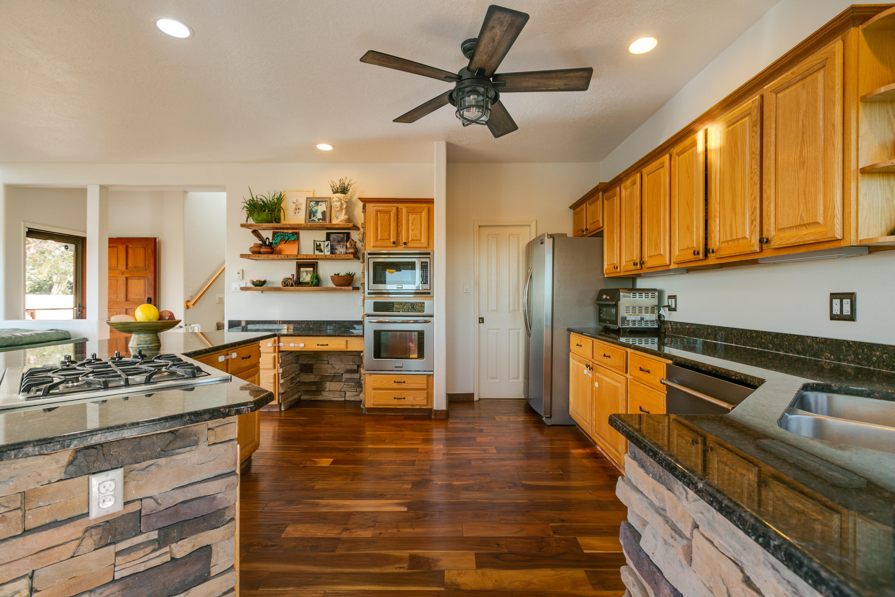 2 Snowcap Court