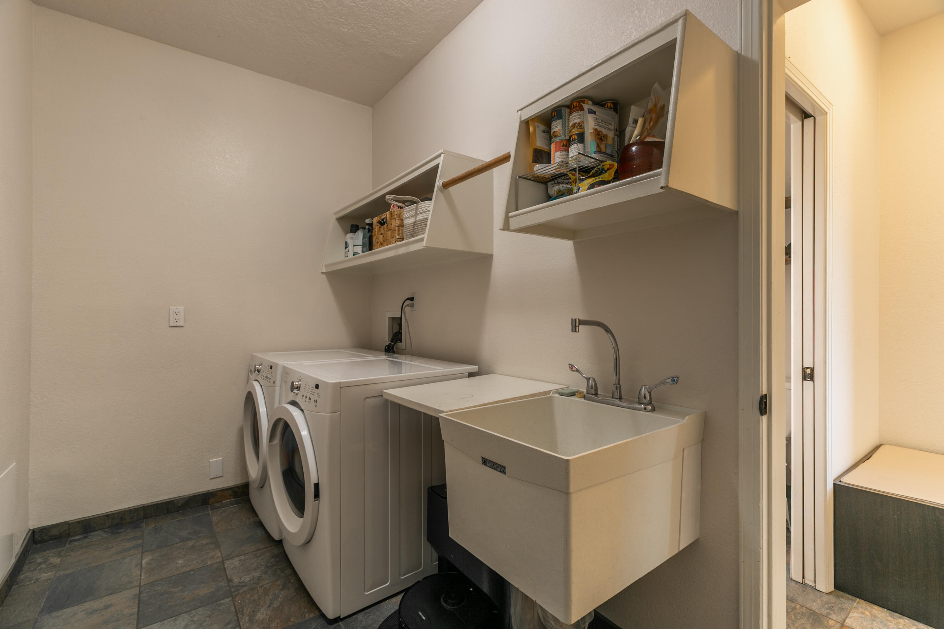 2 Snowcap Court