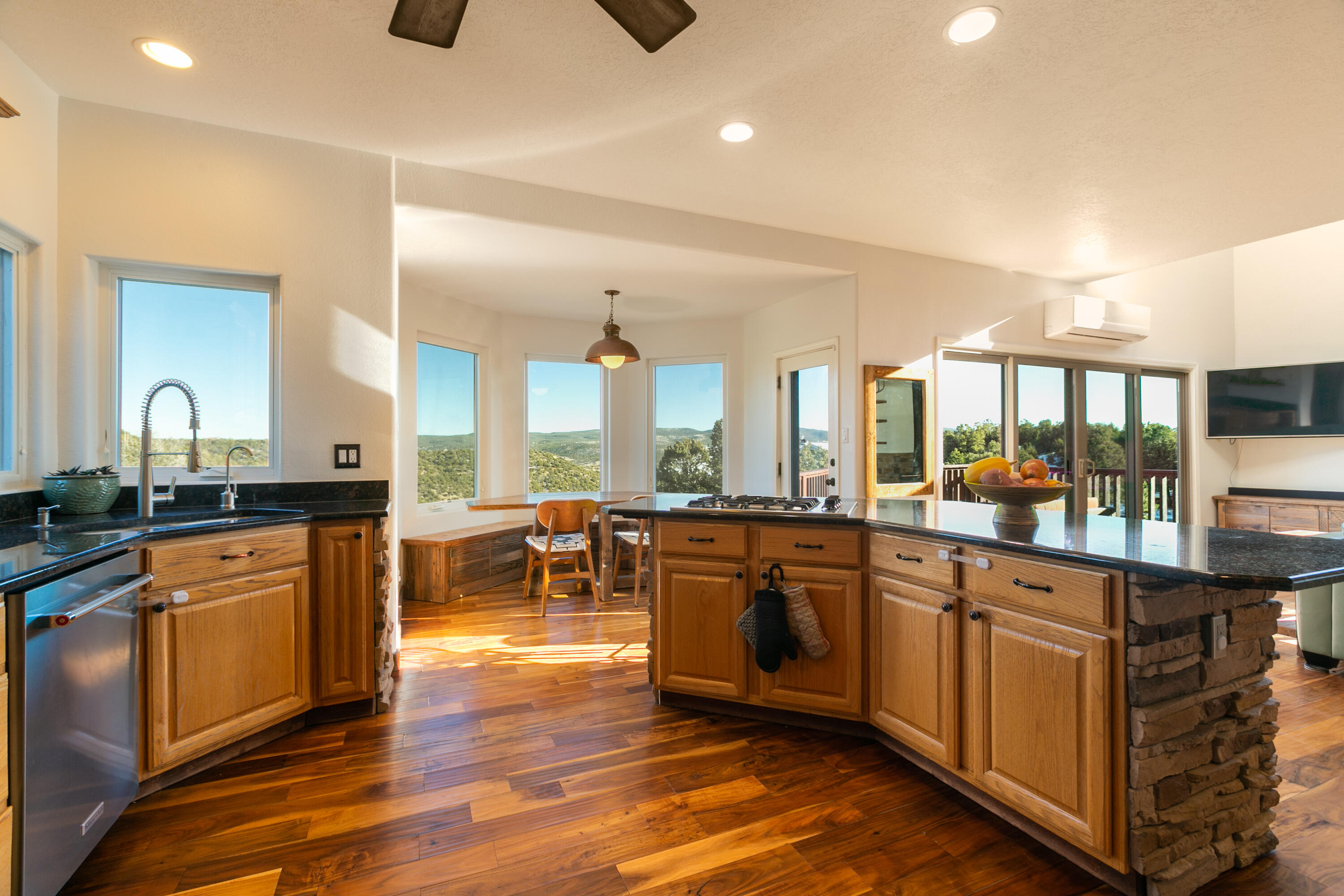 2 Snowcap Court