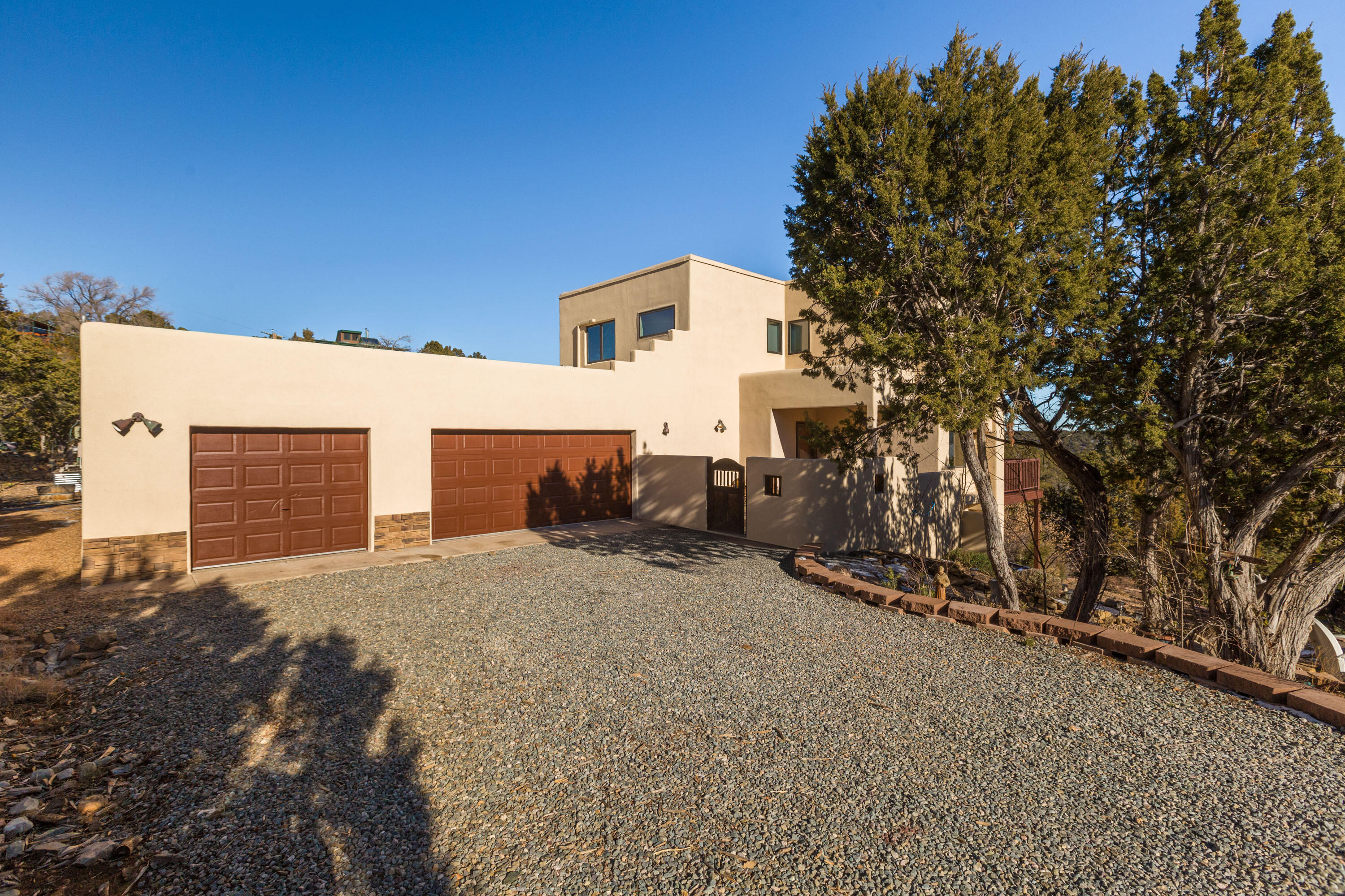 2 Snowcap Court