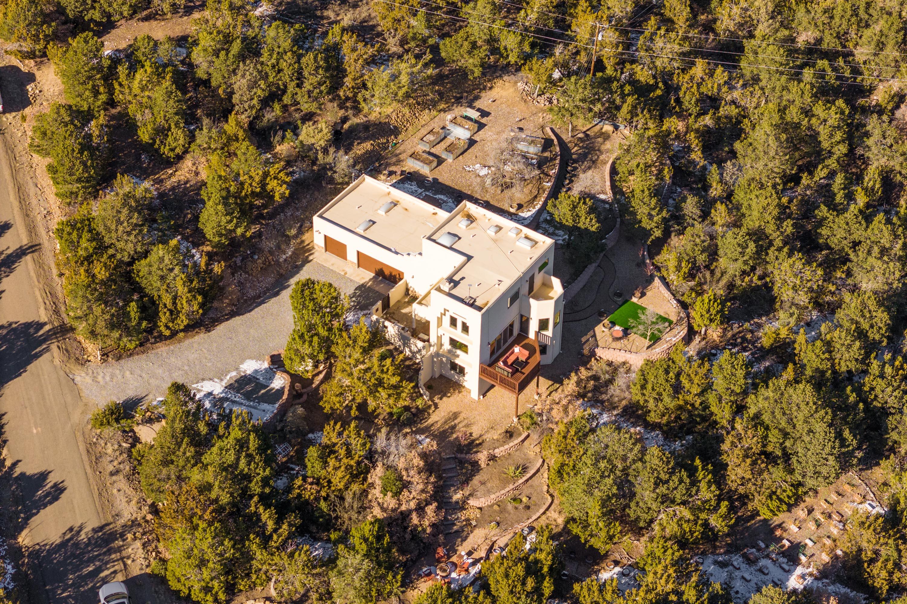 2 Snowcap Court