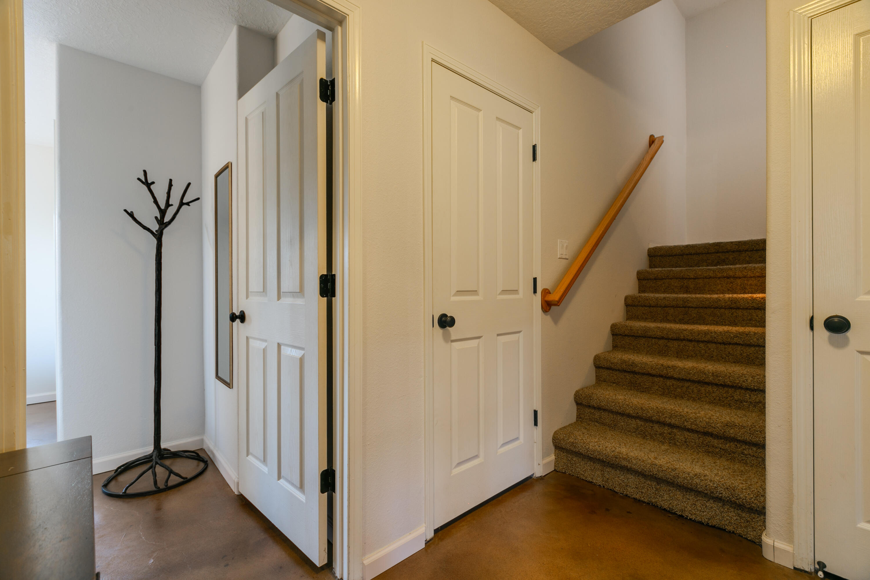 2 Snowcap Court