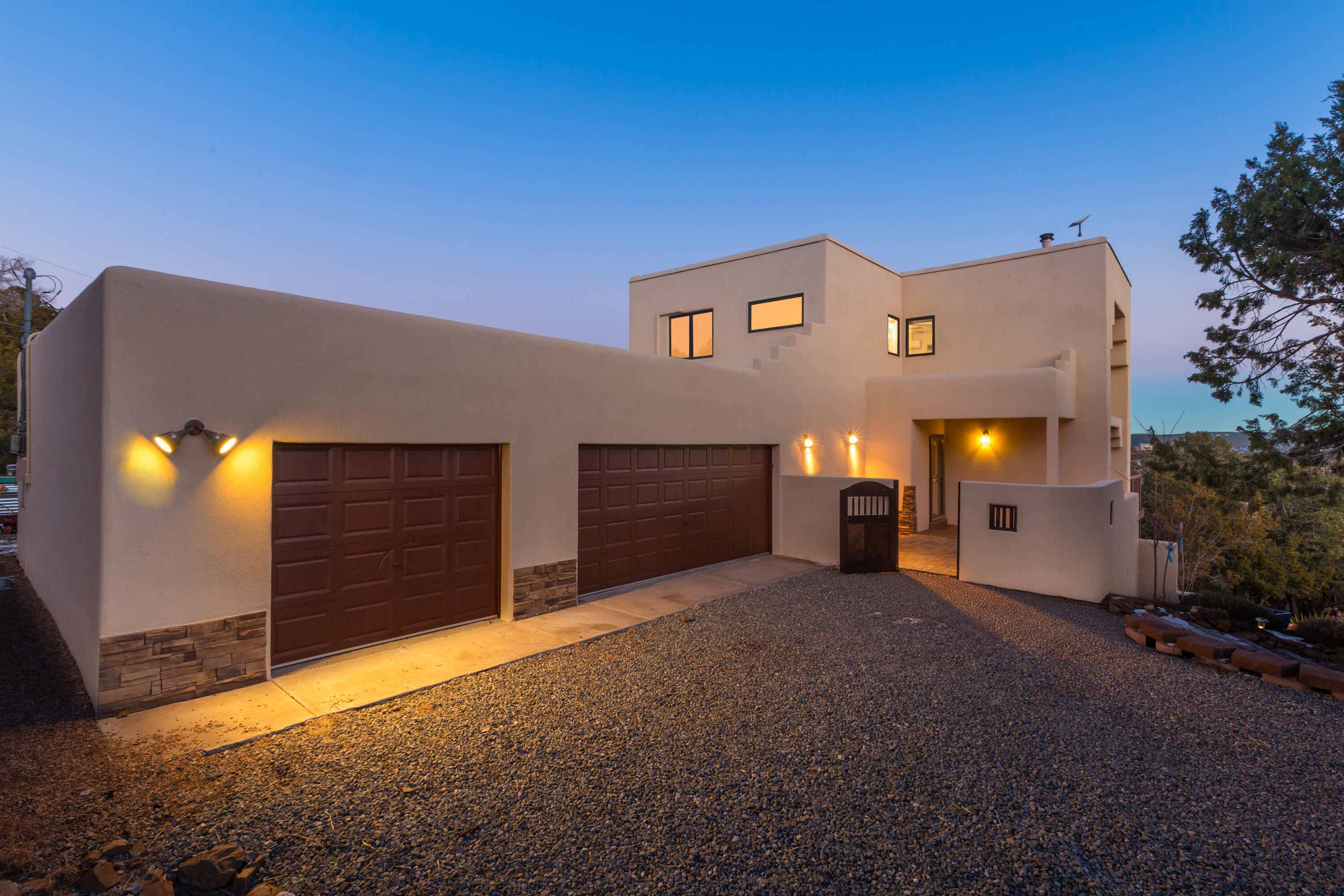 2 Snowcap Court
