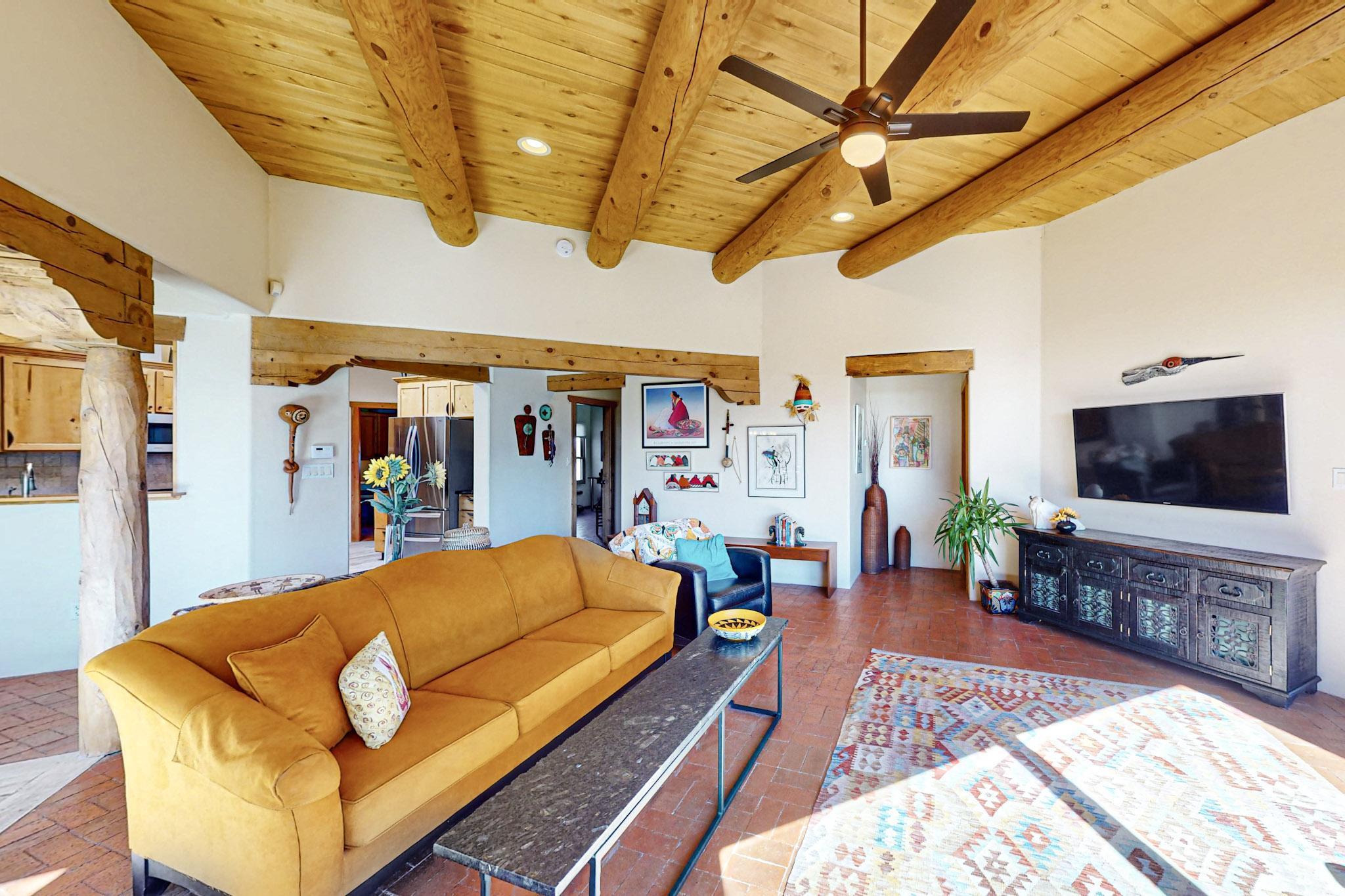 15 DESERT MOUNTAIN Road