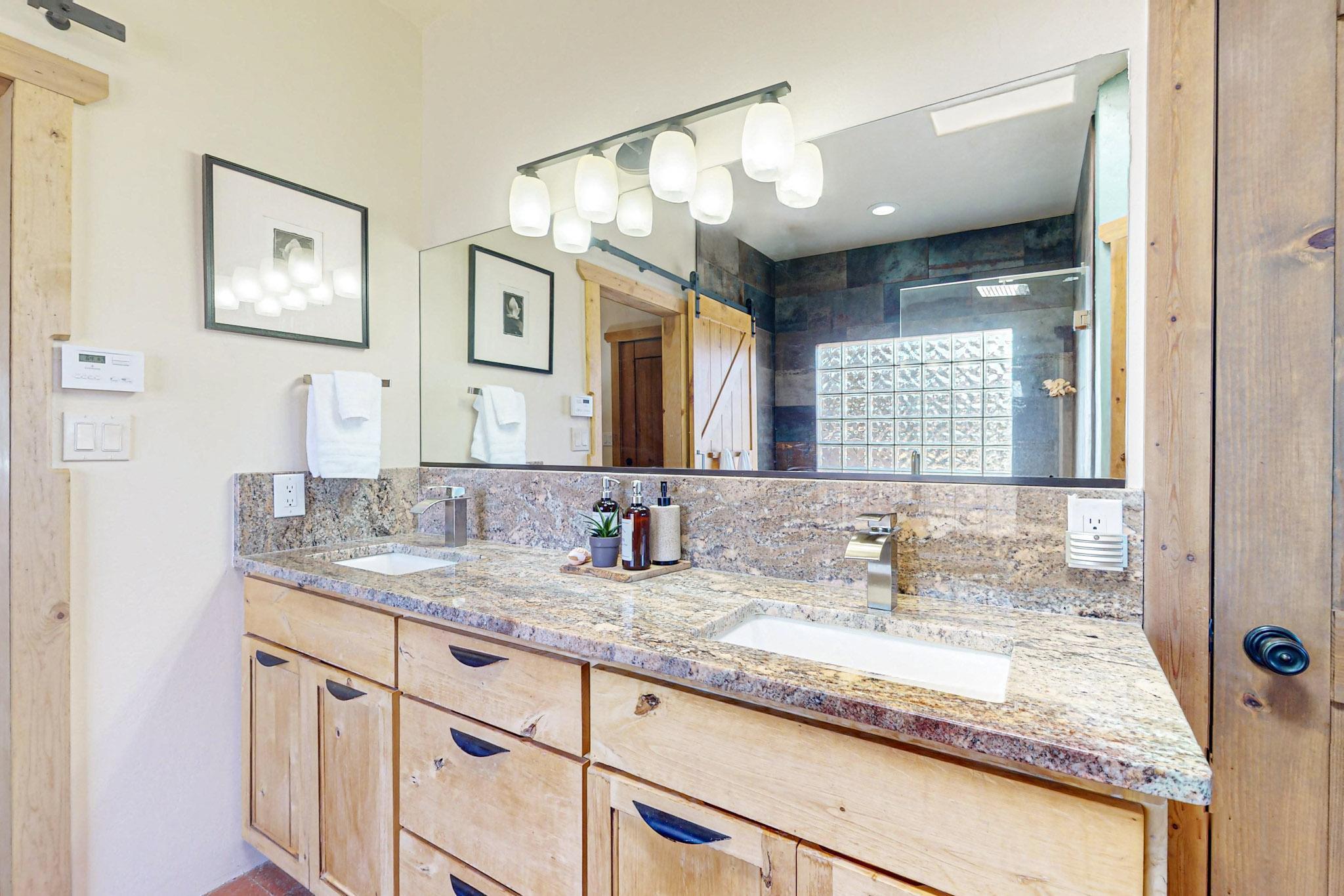 15 DESERT MOUNTAIN Road