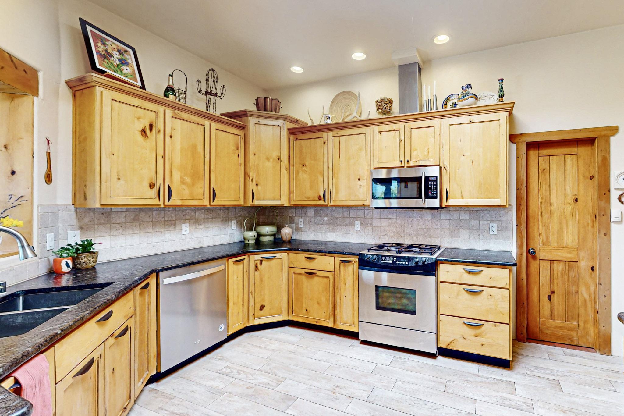 15 DESERT MOUNTAIN Road