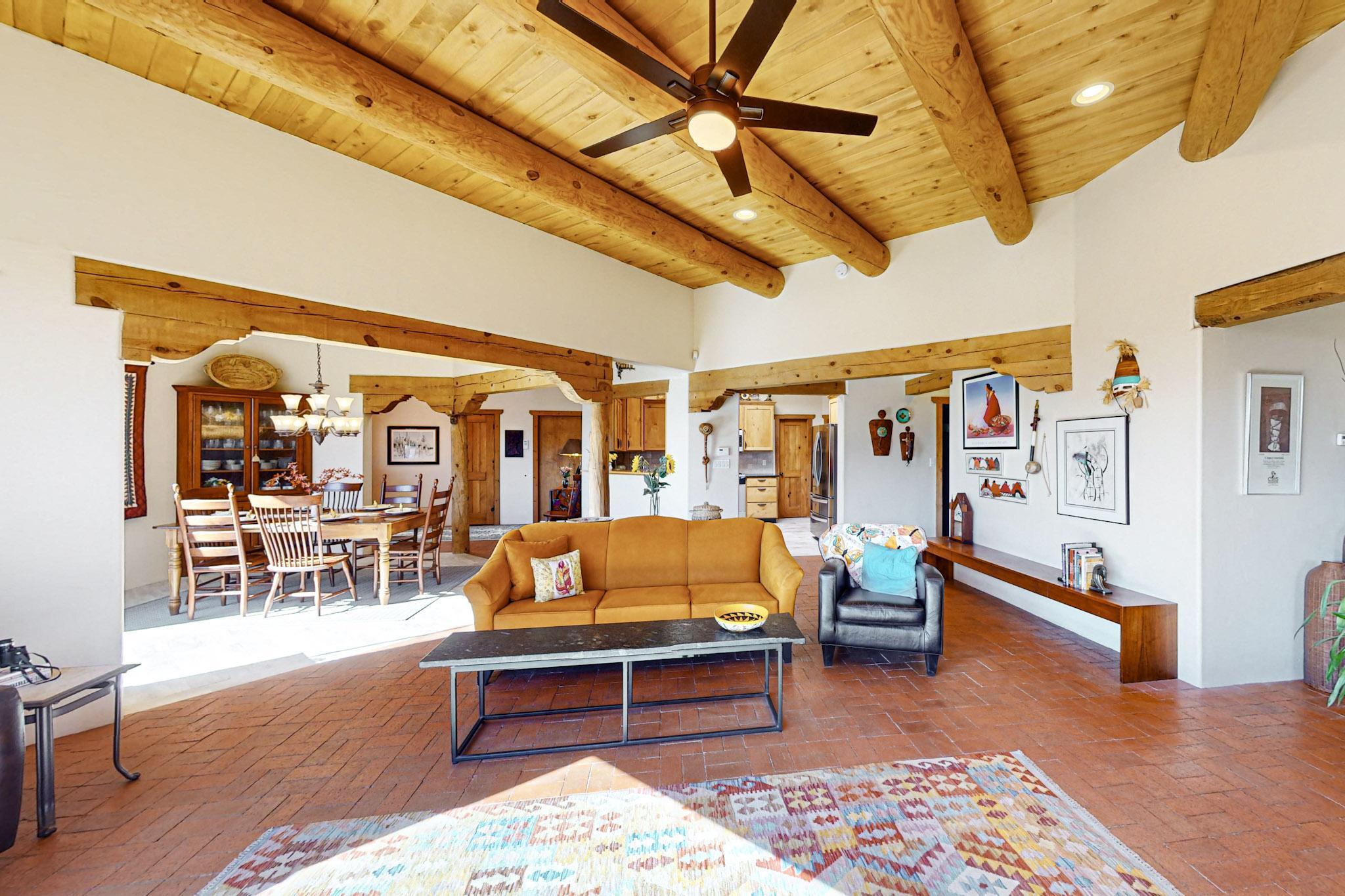 15 DESERT MOUNTAIN Road