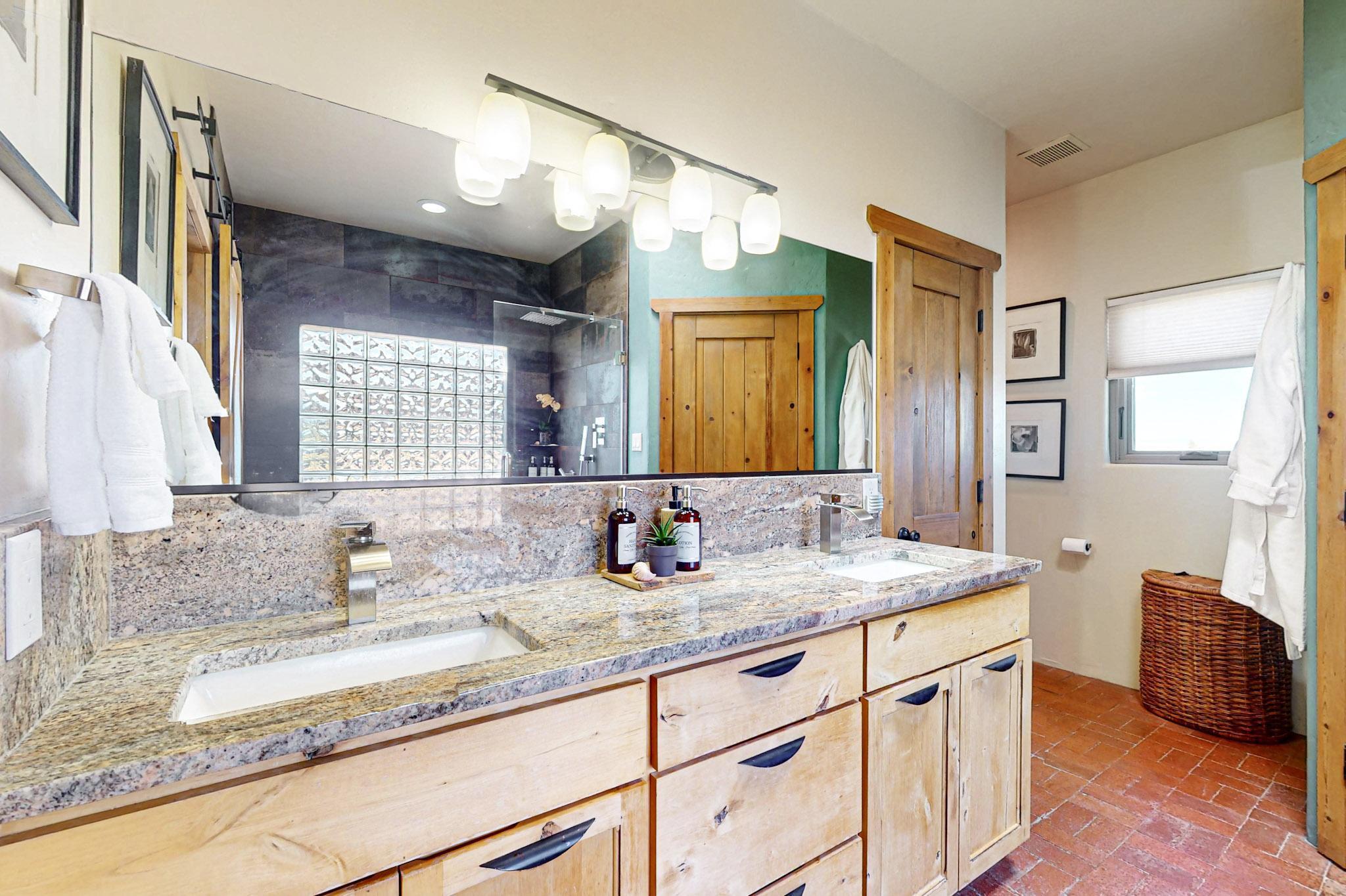 15 DESERT MOUNTAIN Road