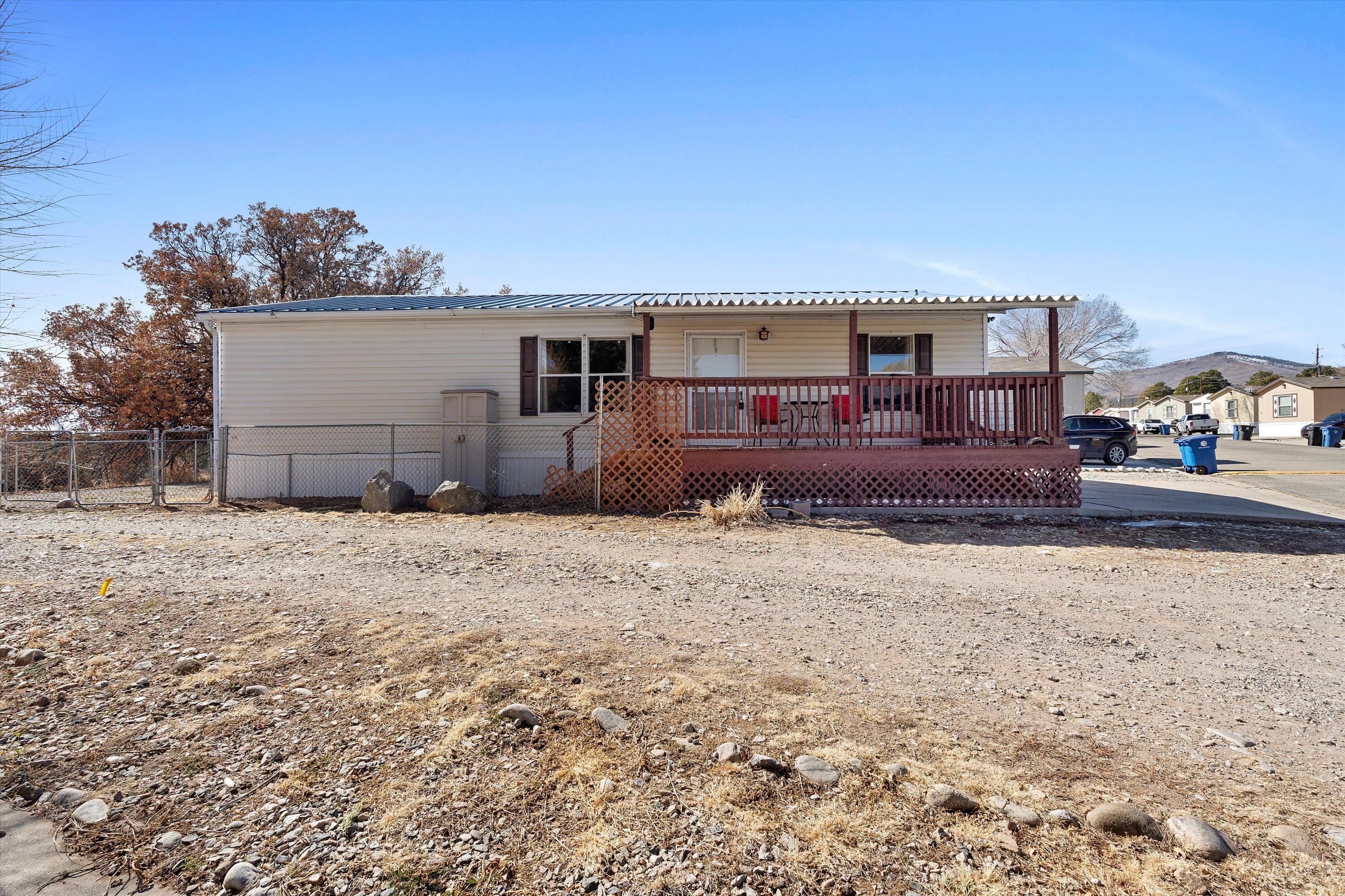 2025 E JEMEZ Road 233