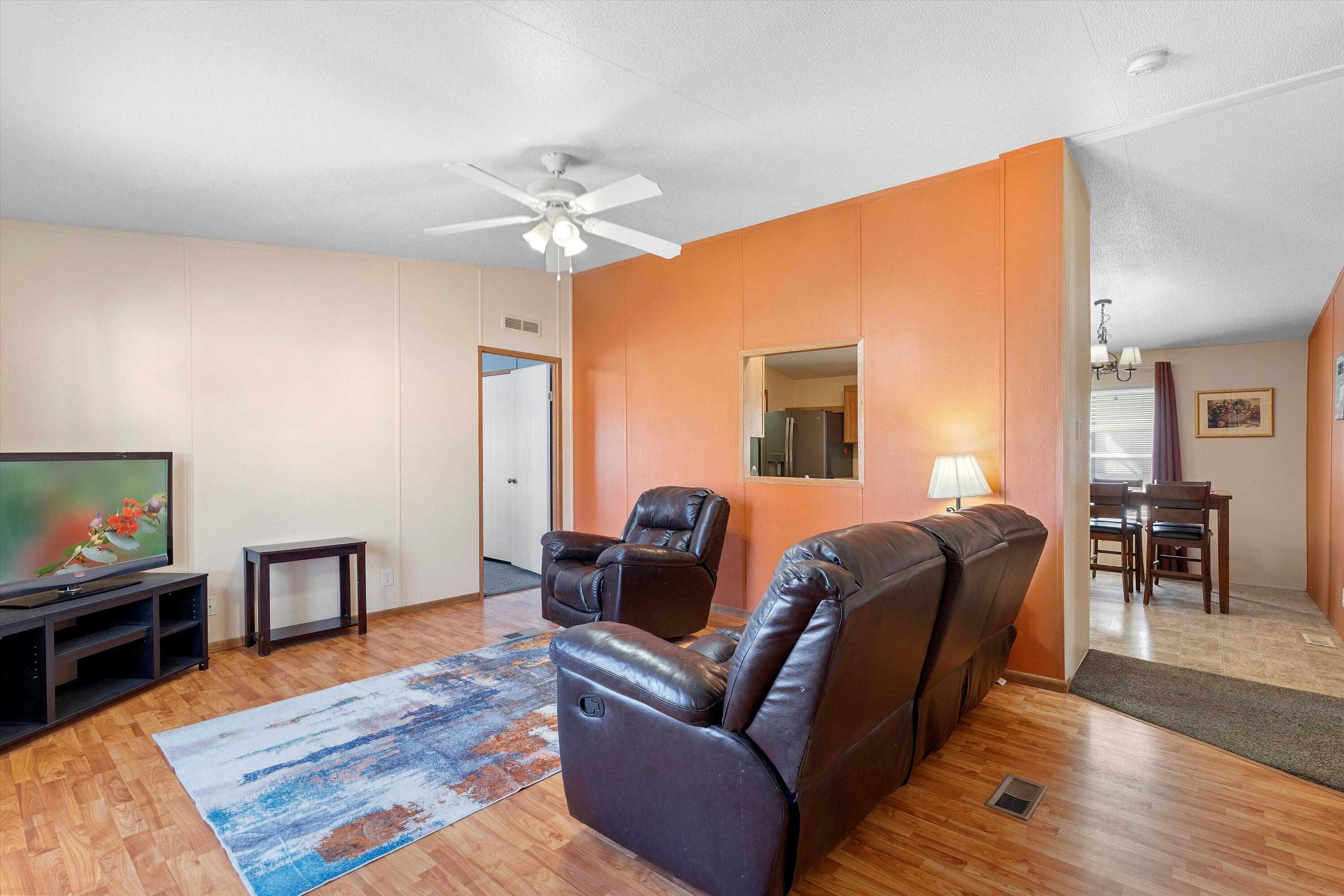 2025 E JEMEZ Road 233