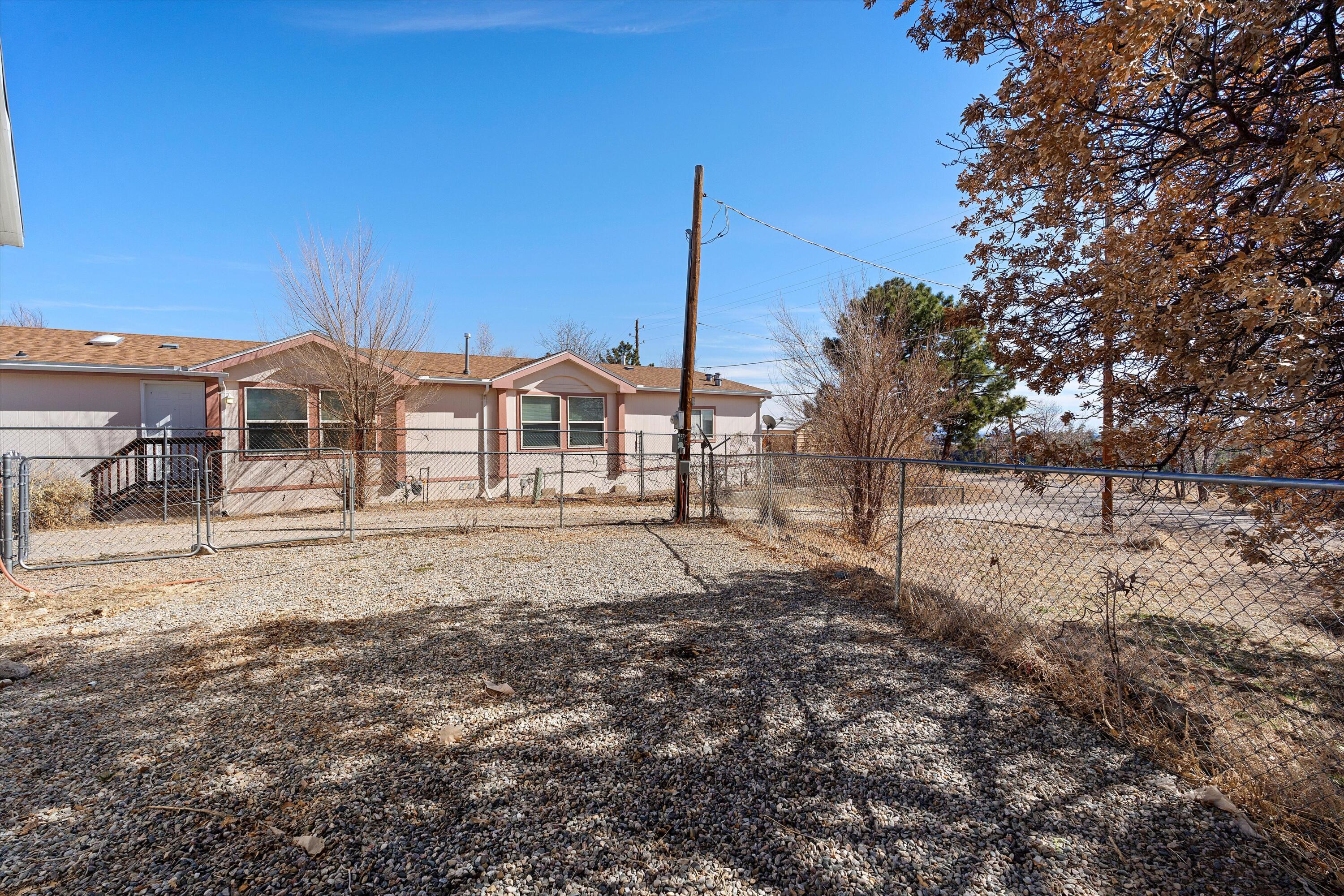 2025 E JEMEZ Road 233