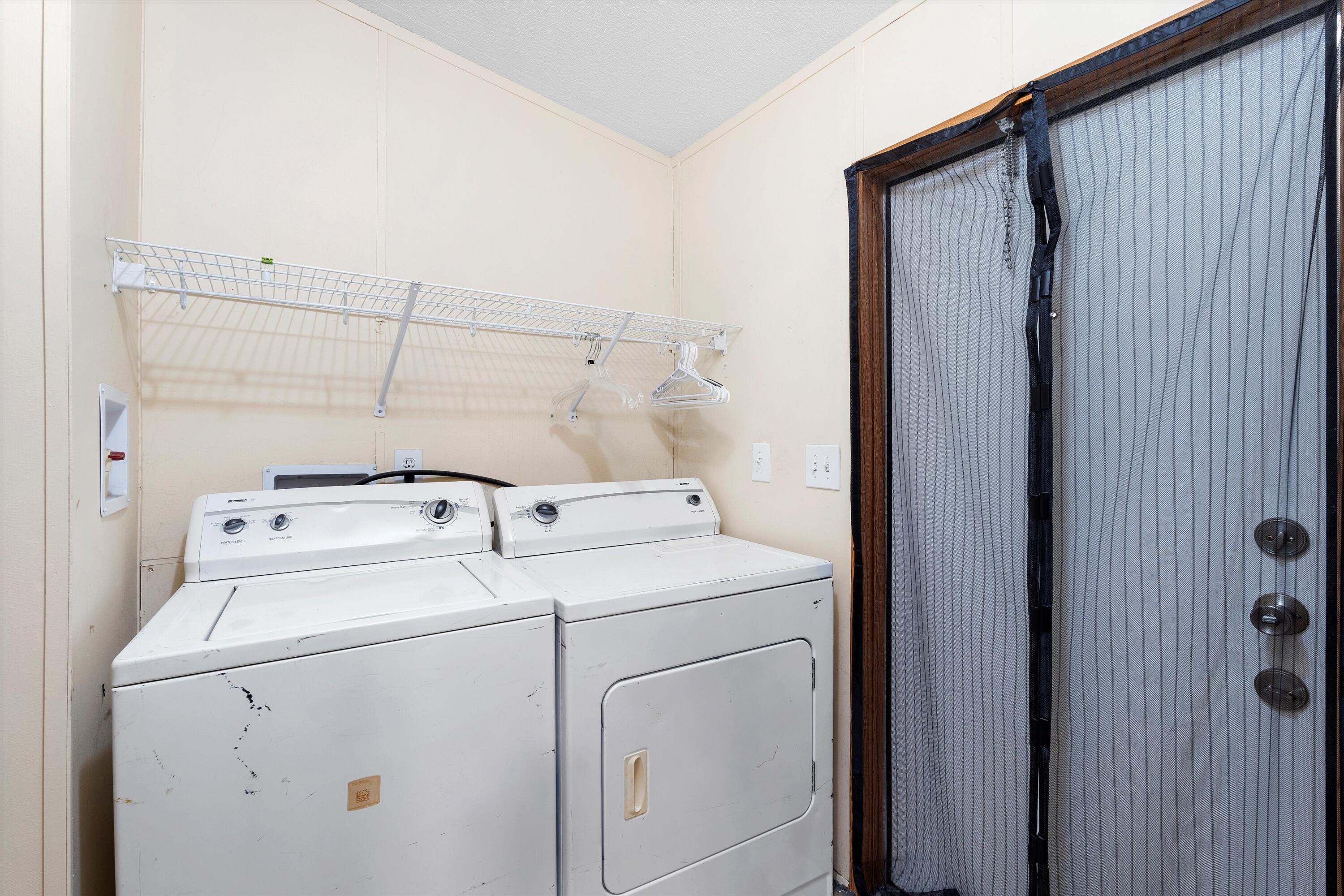 2025 E JEMEZ Road 233