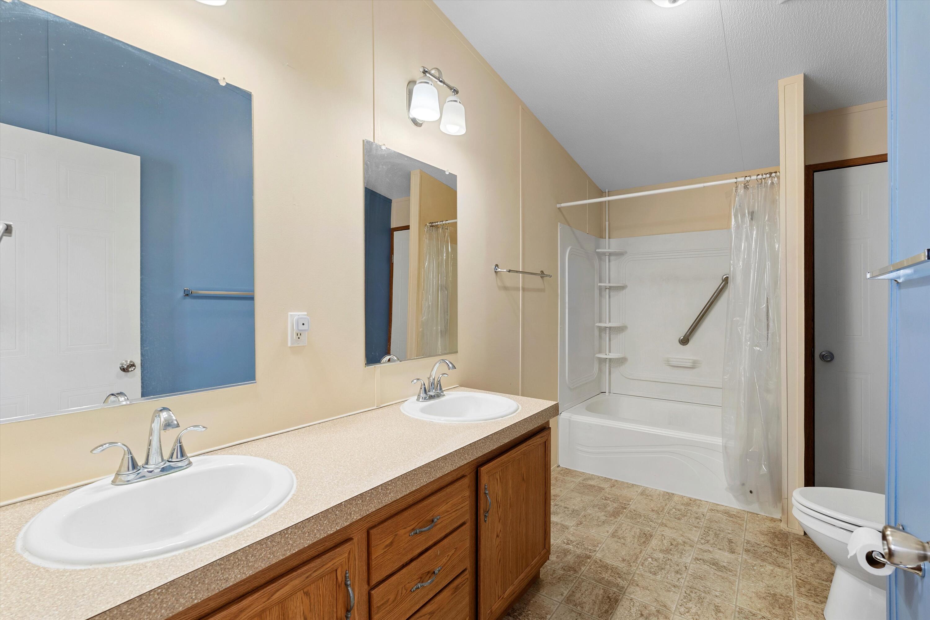 2025 E JEMEZ Road 233