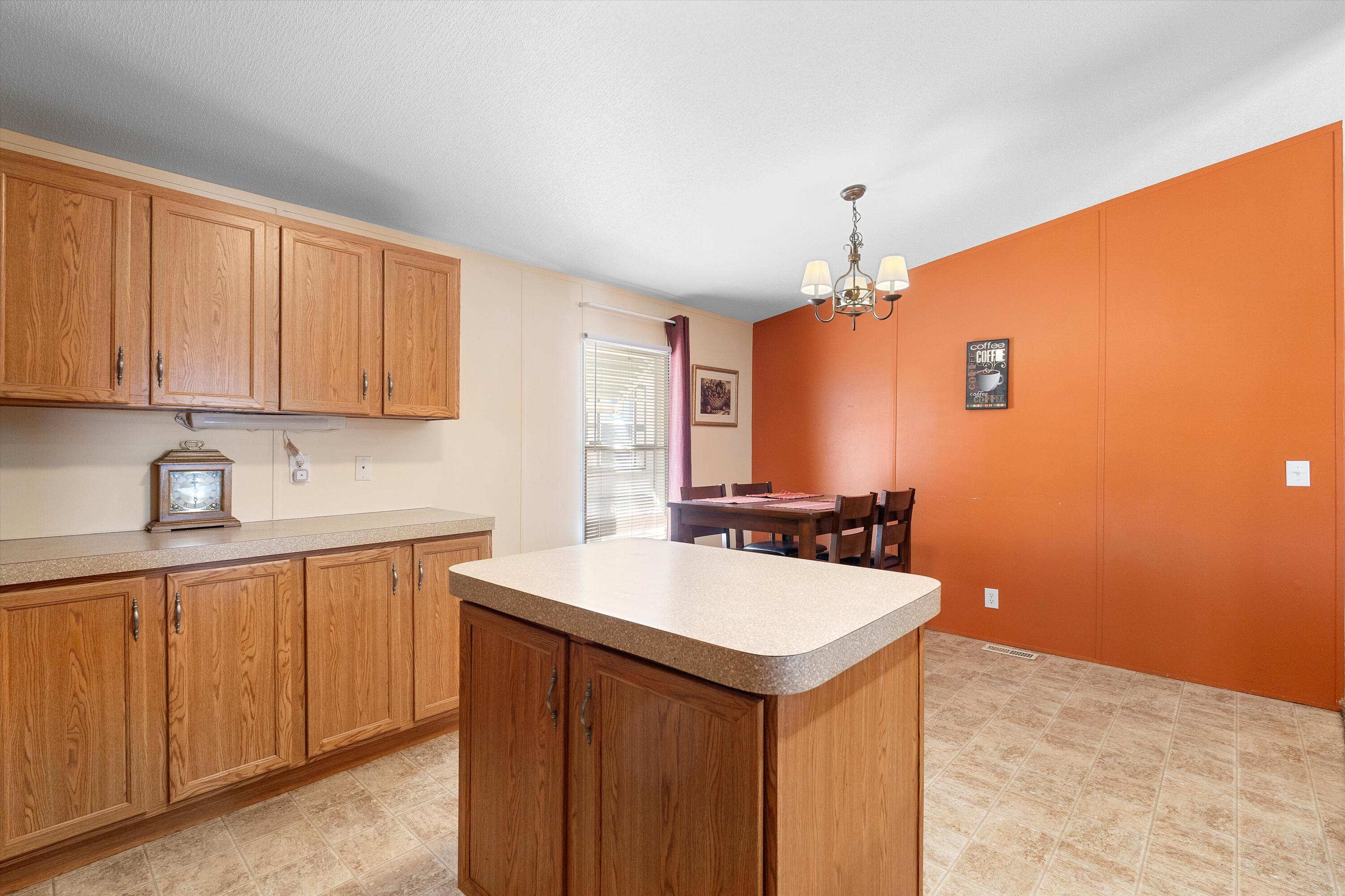 2025 E JEMEZ Road 233