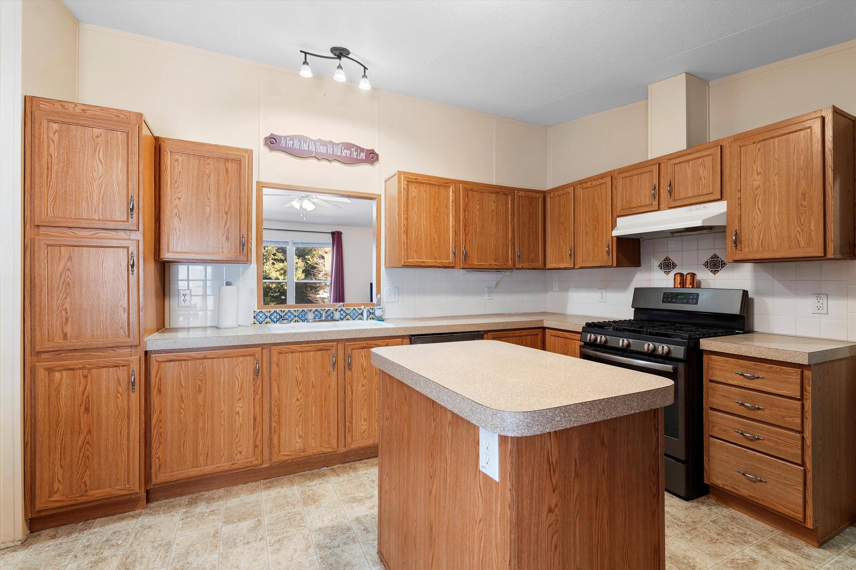 2025 E JEMEZ Road 233