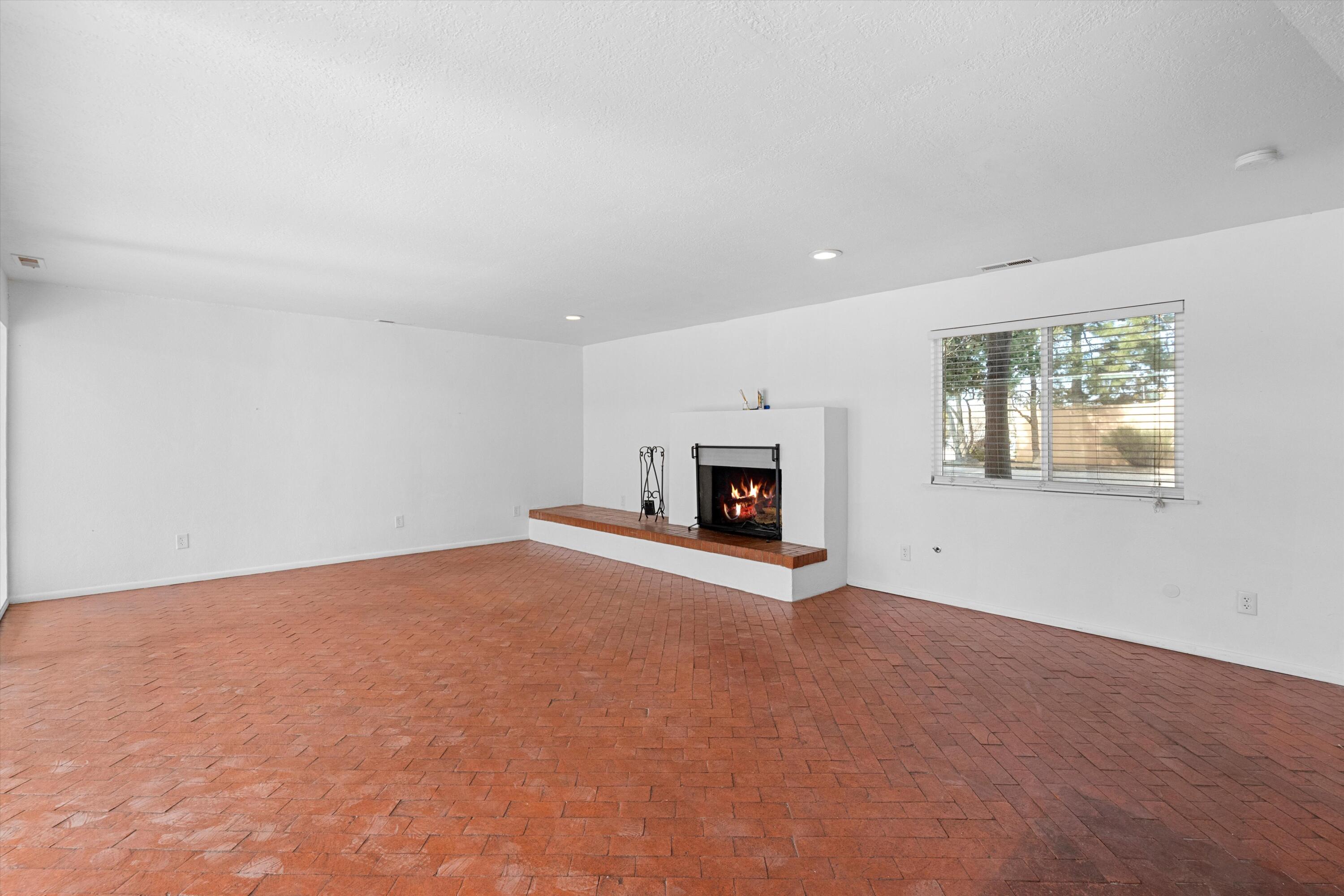 1028 GUADALUPE DEL PRADO Street NW