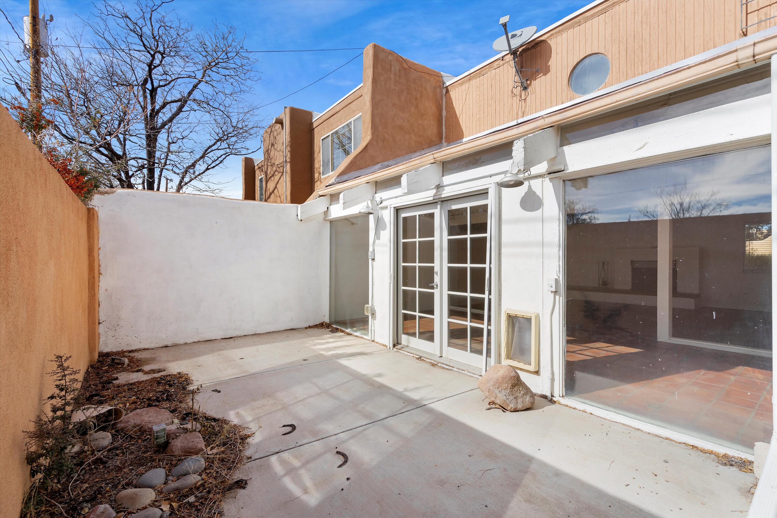 1028 GUADALUPE DEL PRADO Street NW