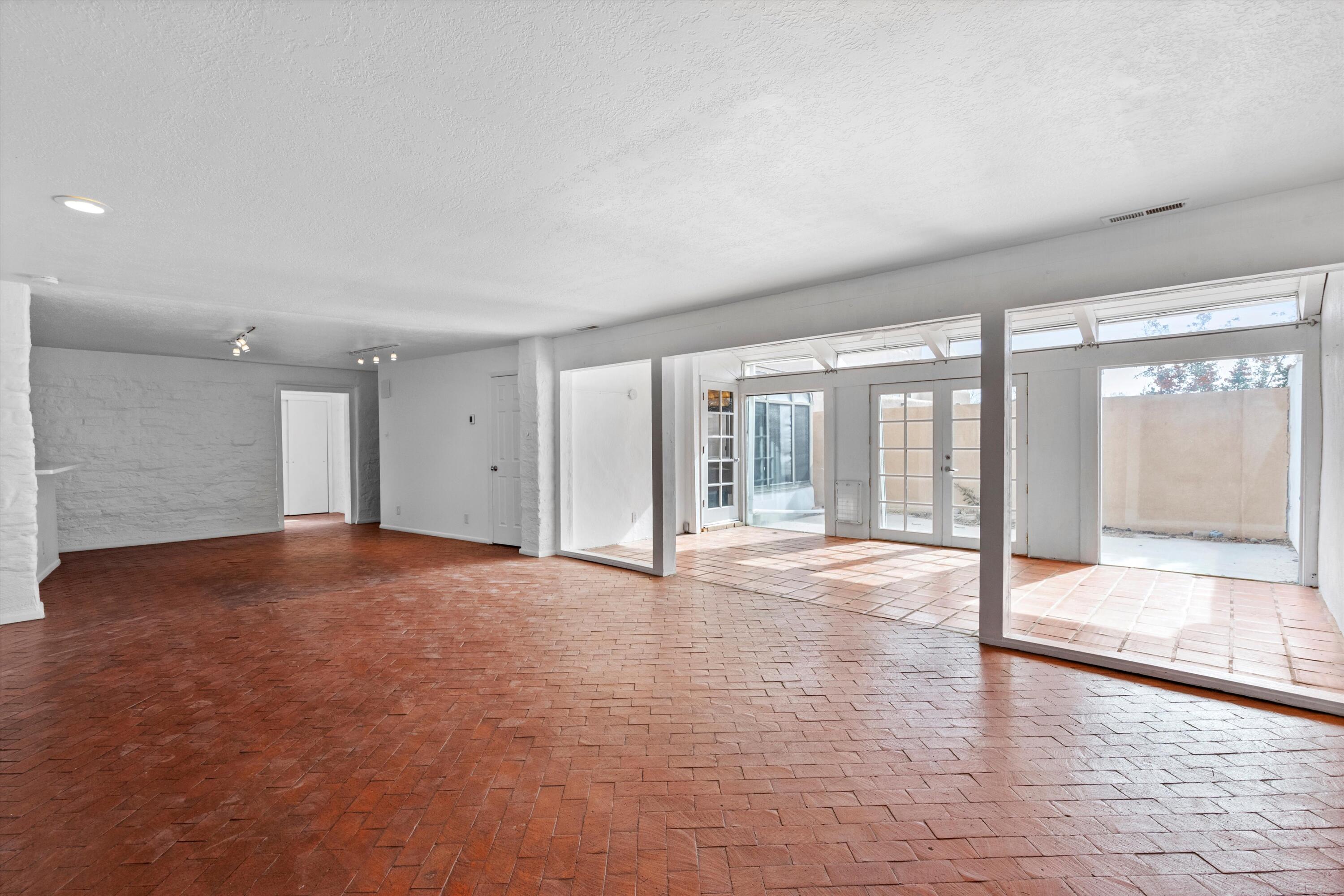1028 GUADALUPE DEL PRADO Street NW