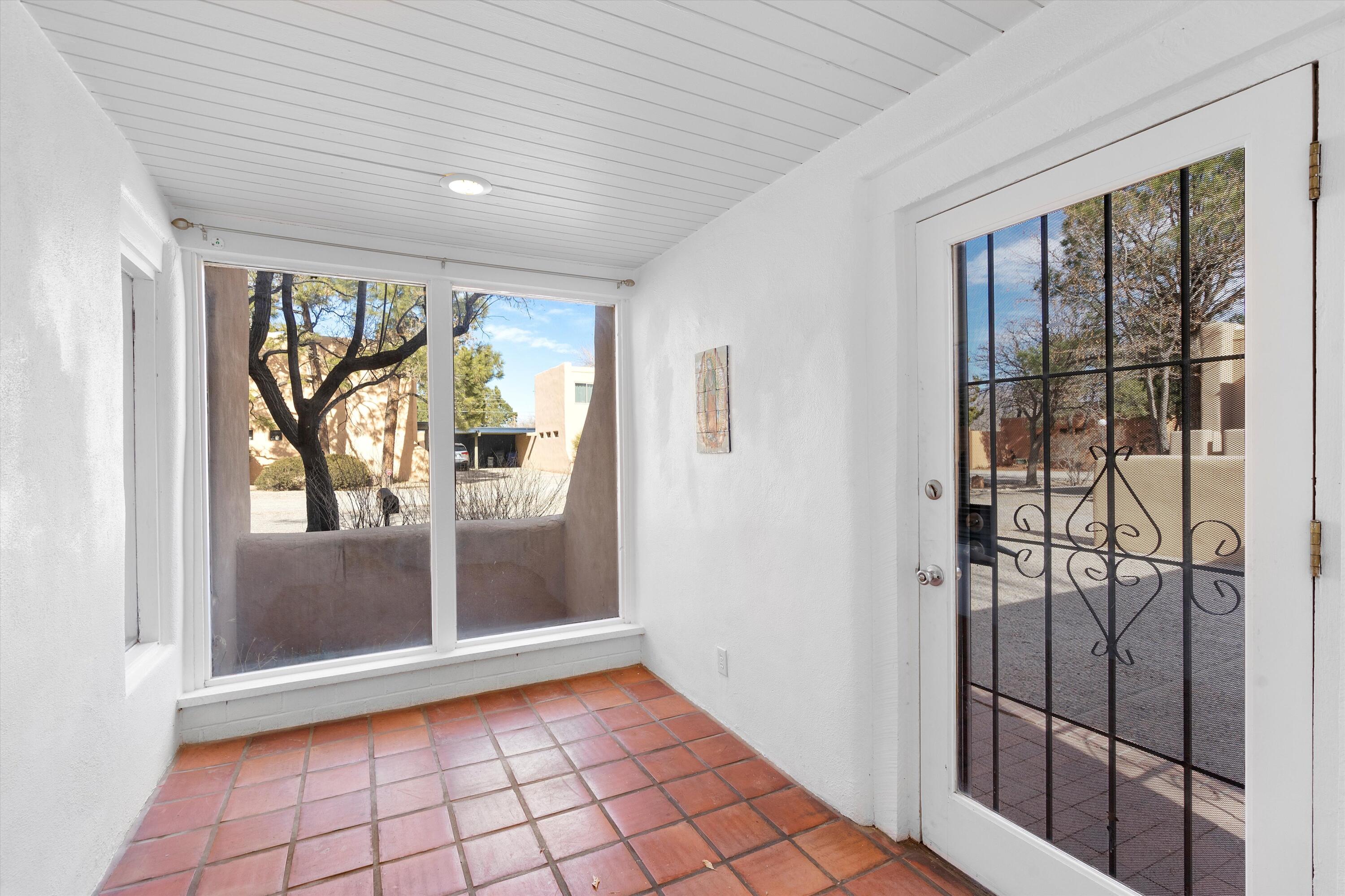 1028 GUADALUPE DEL PRADO Street NW