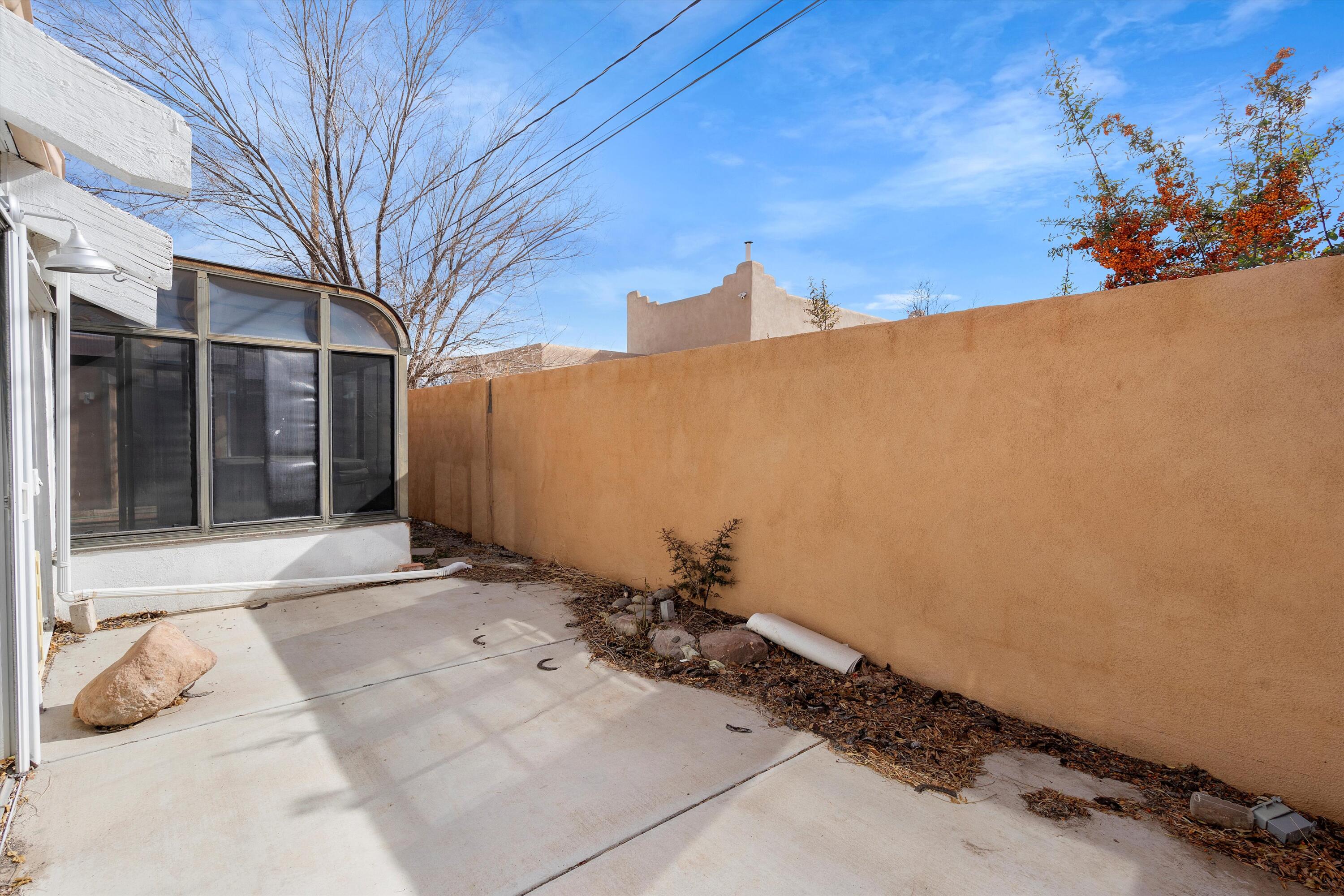 1028 GUADALUPE DEL PRADO Street NW