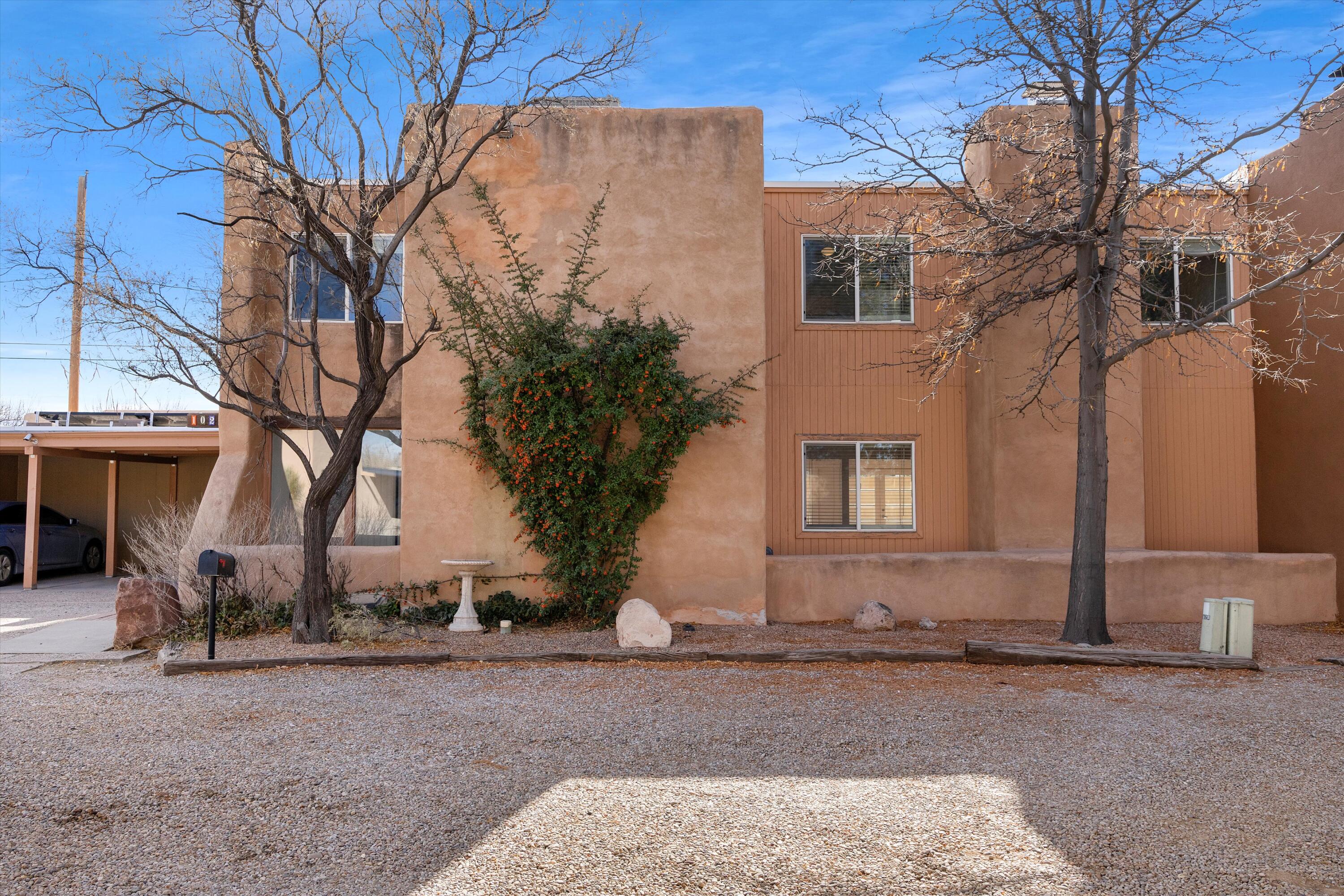 1028 GUADALUPE DEL PRADO Street NW