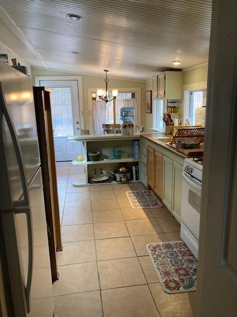 14 Bobolink Lane